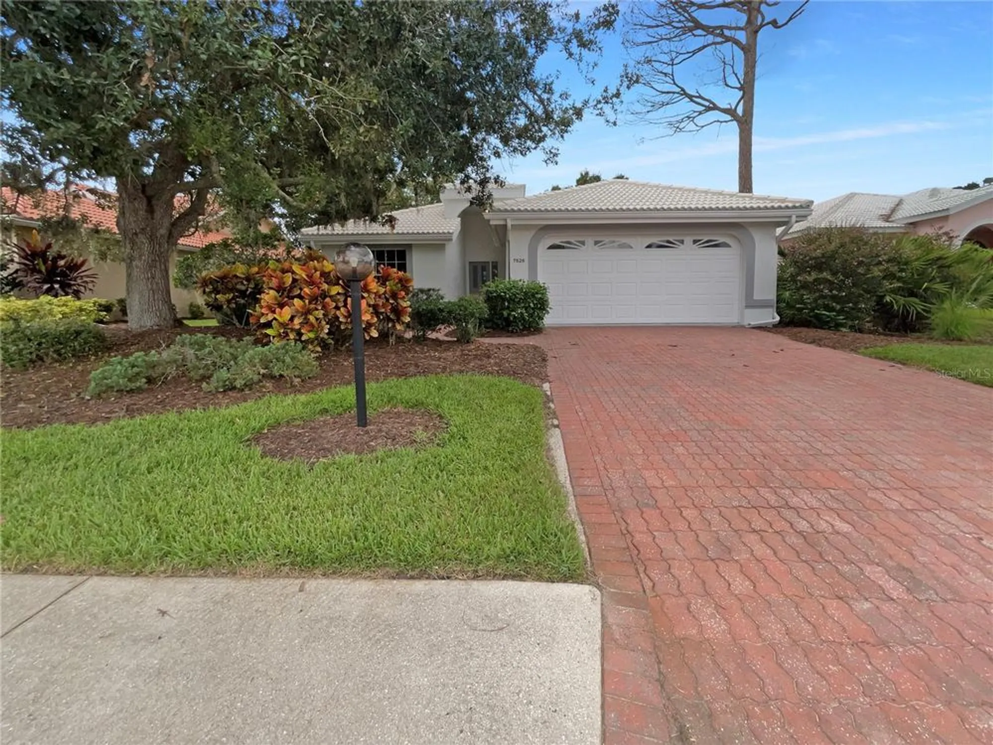 Property Slideshow image 1 of 34 | 7526 fairlinks ct, Sarasota, FL, 34243