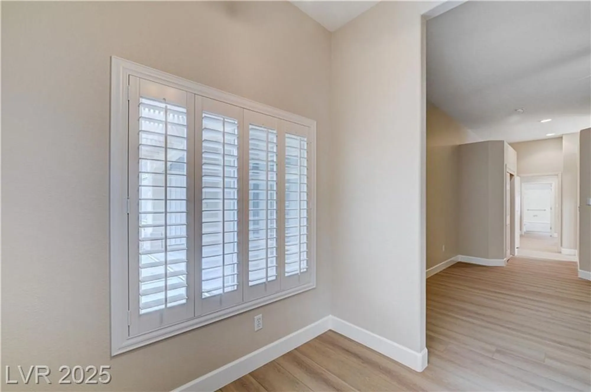 Property Slideshow image 31 of 77 | 2801 byron dr, Las Vegas, NV, 89134