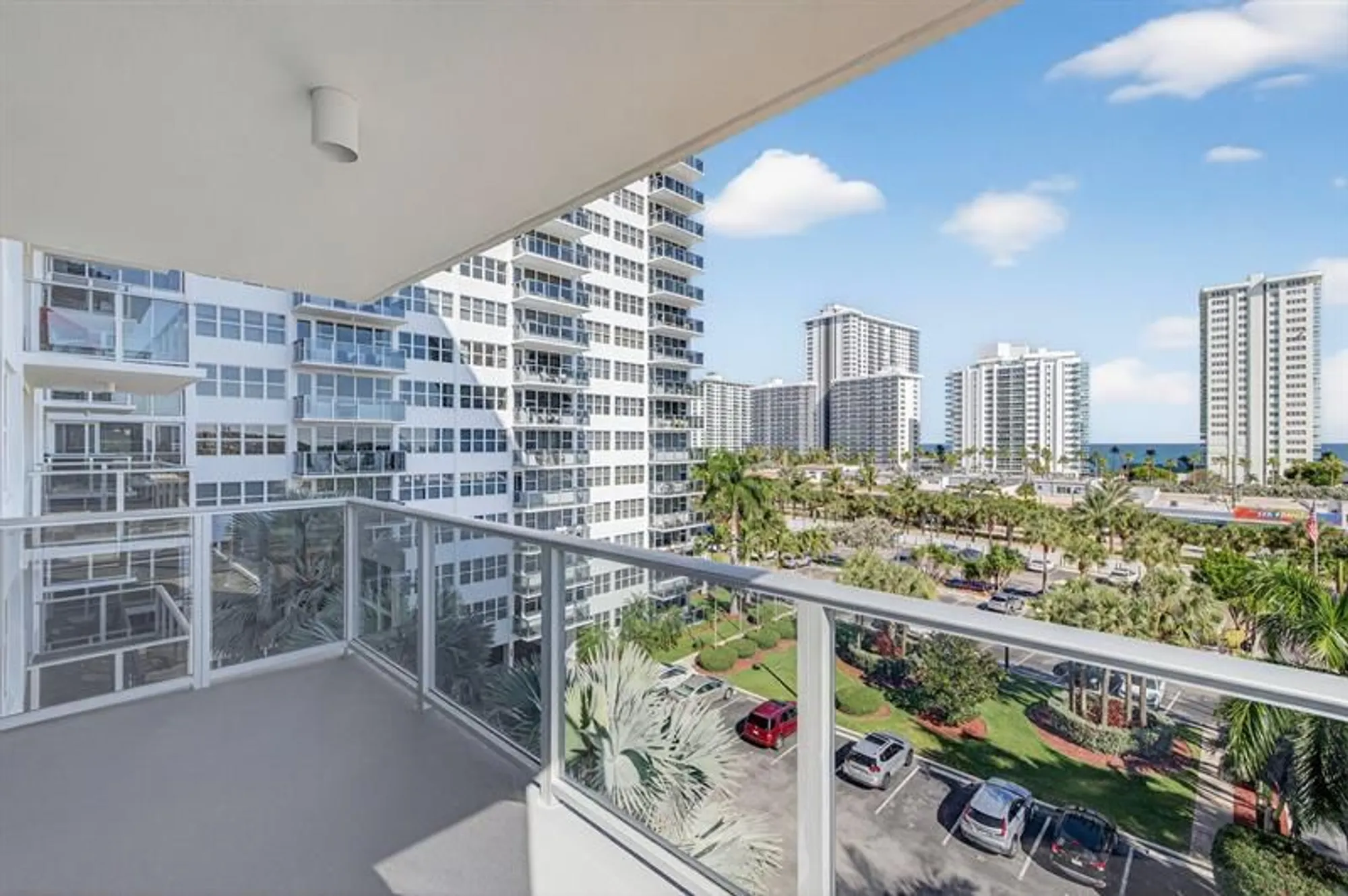 Property Slideshow image 13 of 39 | 3333 ne 34th st 615, Fort Lauderdale, FL, 33308