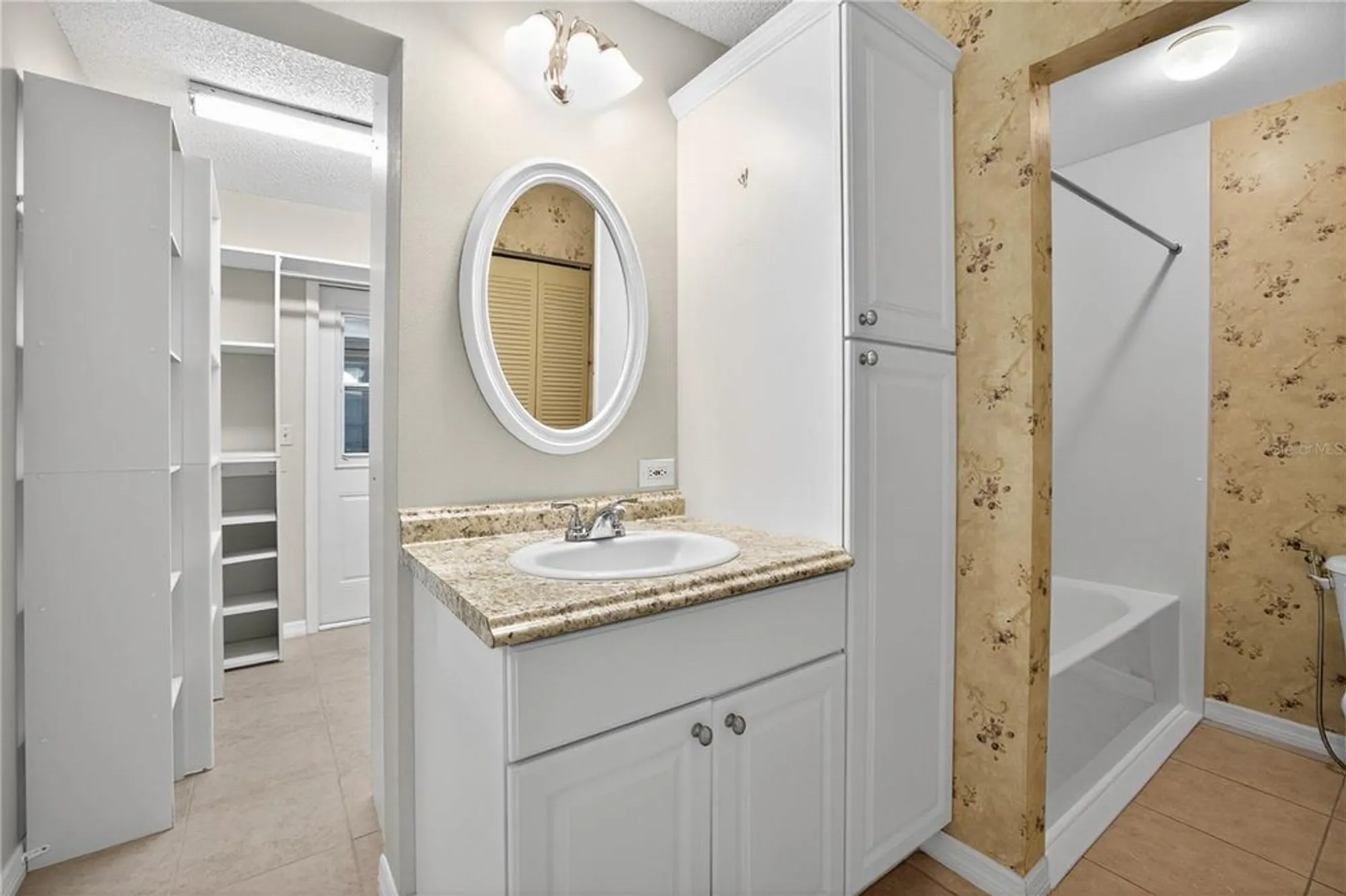 Property Slideshow image 25 of 30 | 1207 eastloch ct, Sun City Center, FL, 33573