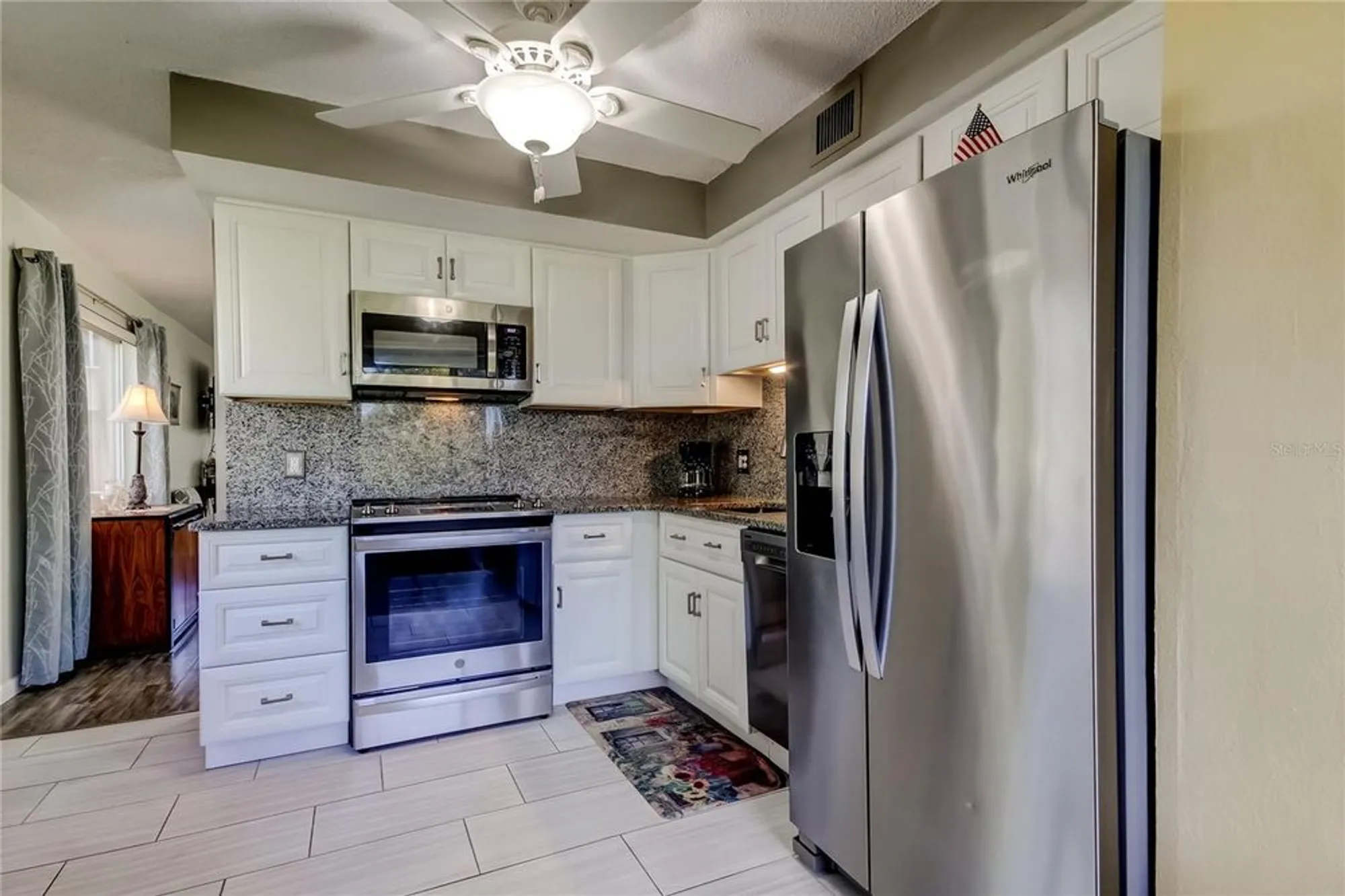 Property Slideshow image 22 of 75 | 2457 ecuadorian way apt 57, Clearwater, FL, 33763