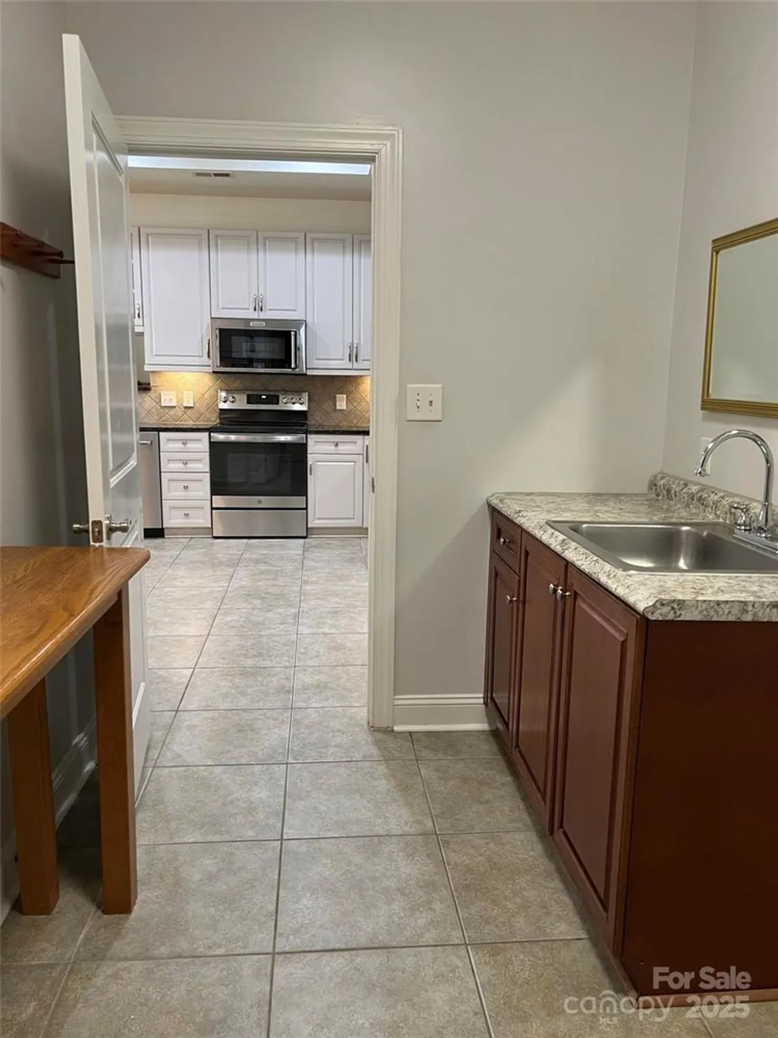 Property Slideshow image 13 of 48 | 10925 casetta dr, Matthews, NC, 28105