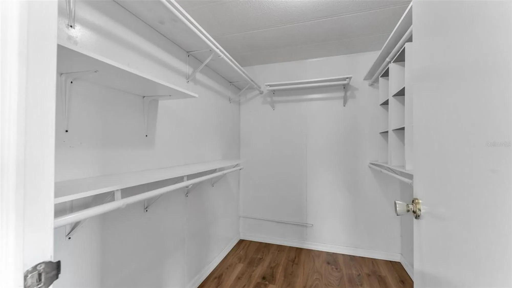 Property Slideshow image 23 of 59 | 5079 lodgewood dr, Lakeland, FL, 33810