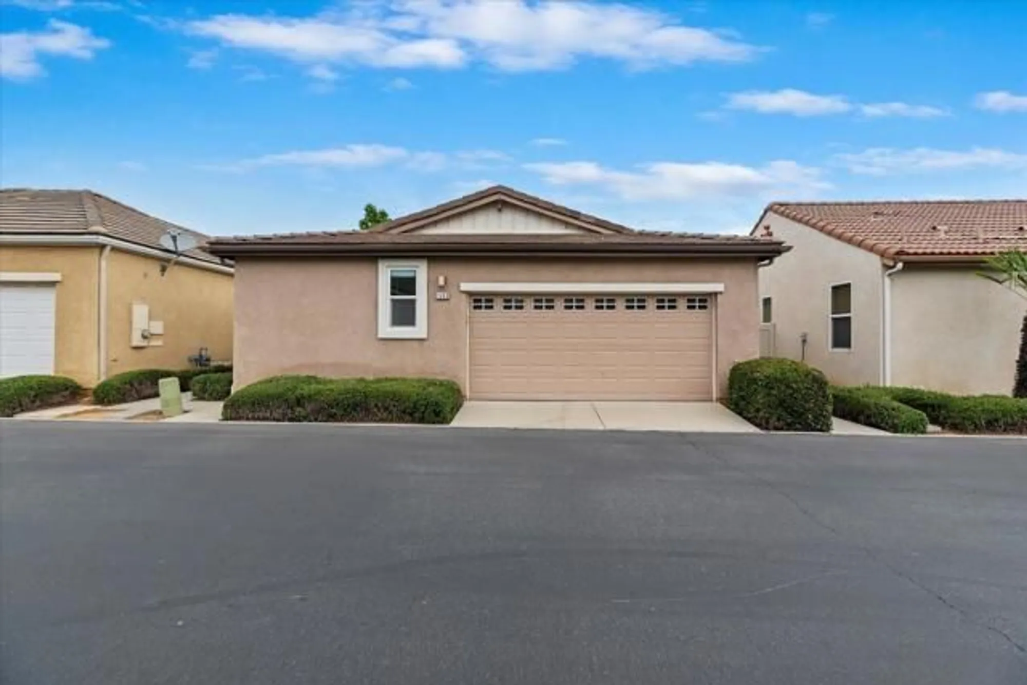 Property Slideshow image 38 of 44 | 1563 quiet crk, Beaumont, CA, 92223