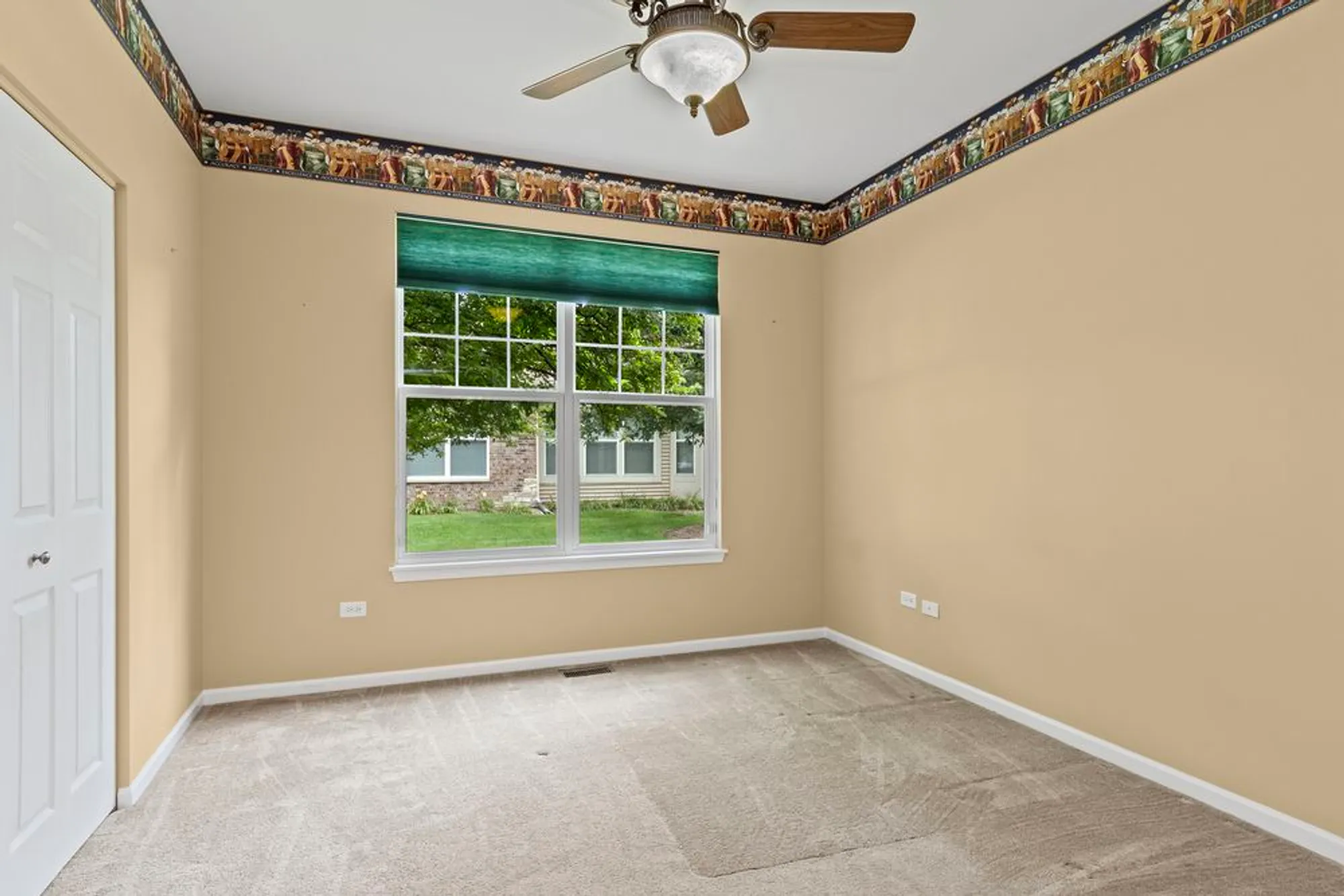 Property Slideshow image 17 of 44 | 2905 normandy cir, Naperville, IL, 60564