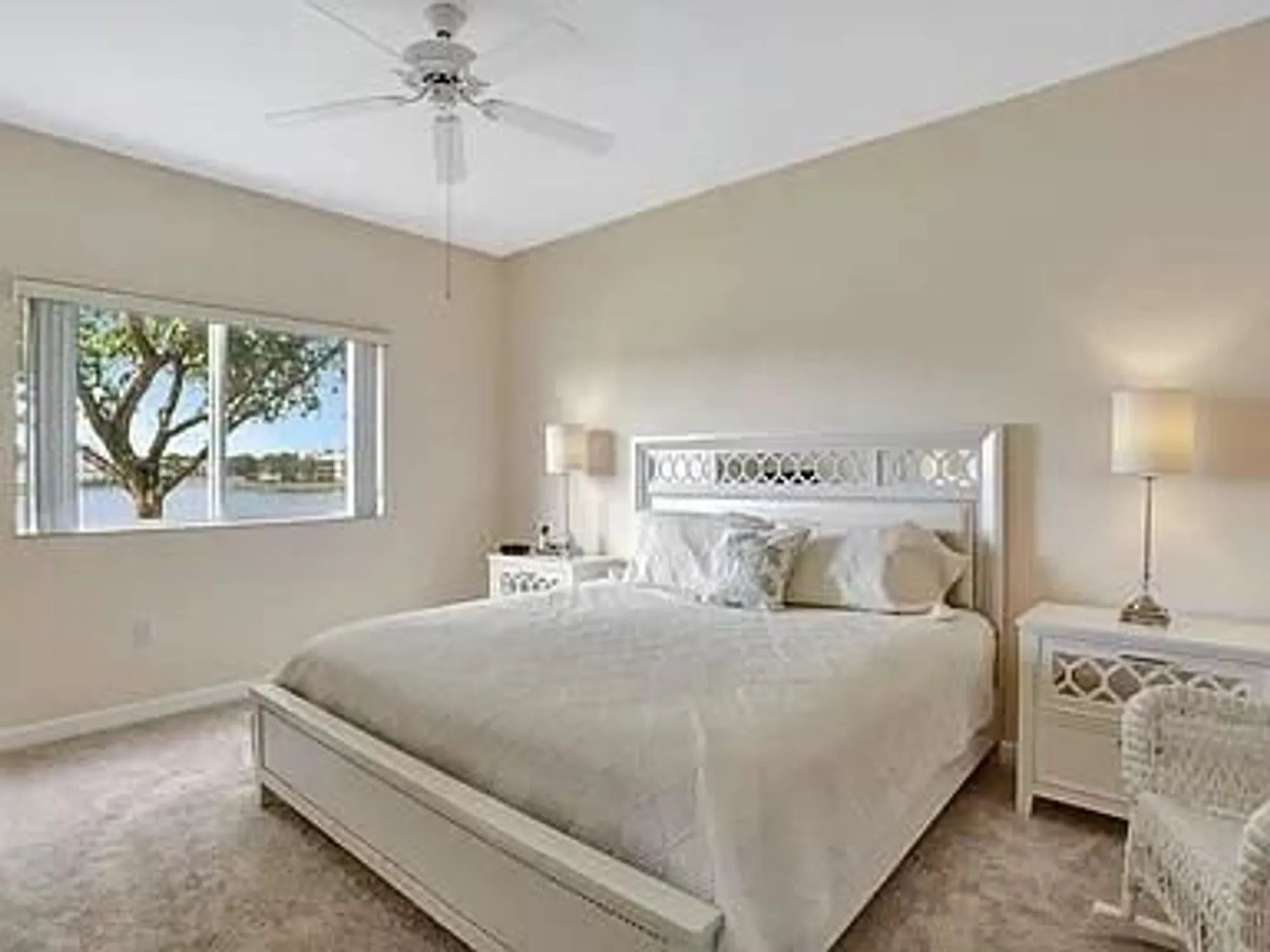 Property Slideshow image 9 of 13 | 7611 southampton ter 211, Tamarac, FL, 33321