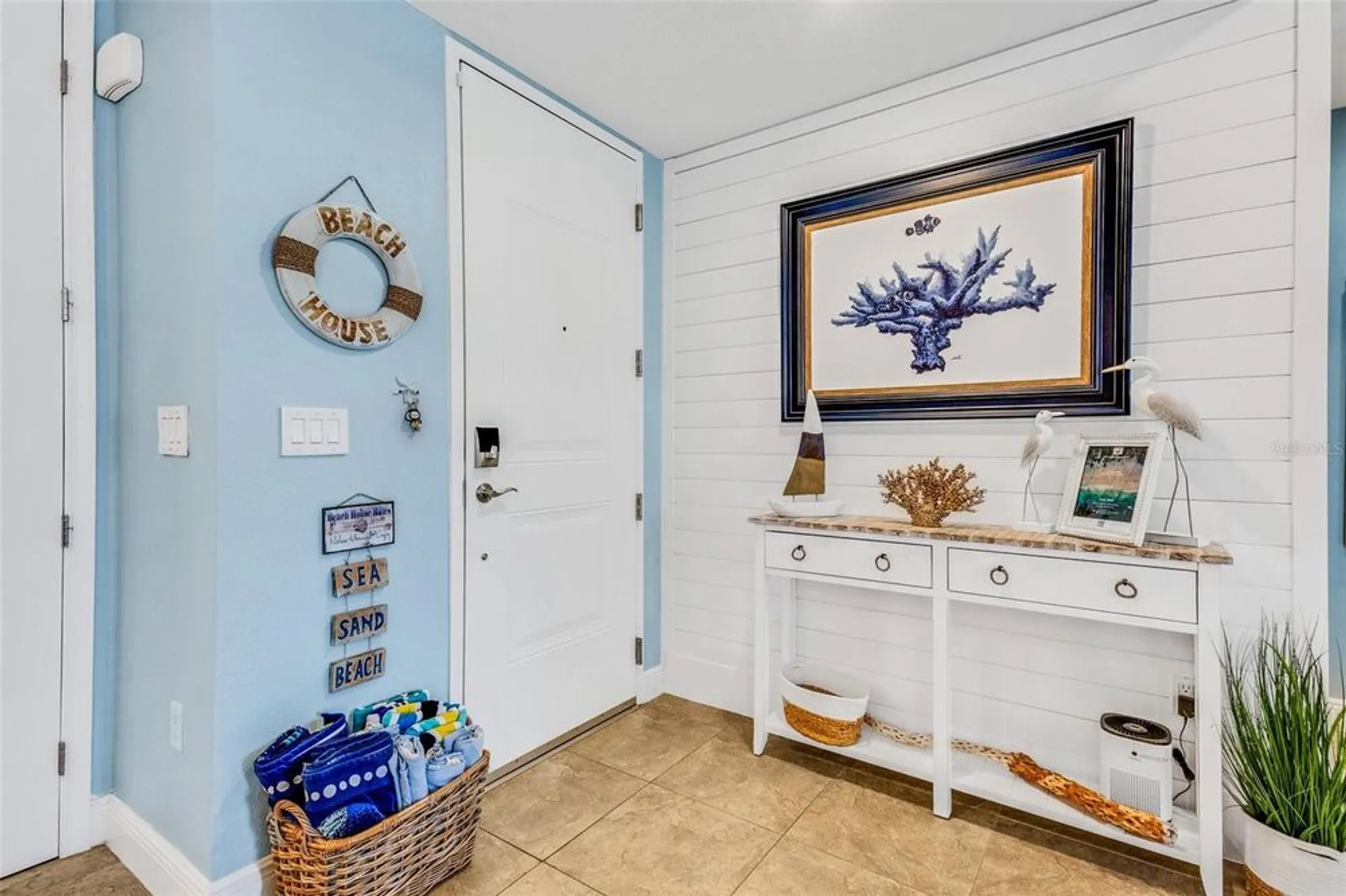 Property Slideshow image 4 of 94 | 395 aruba cir unit 101, Bradenton, FL, 34209