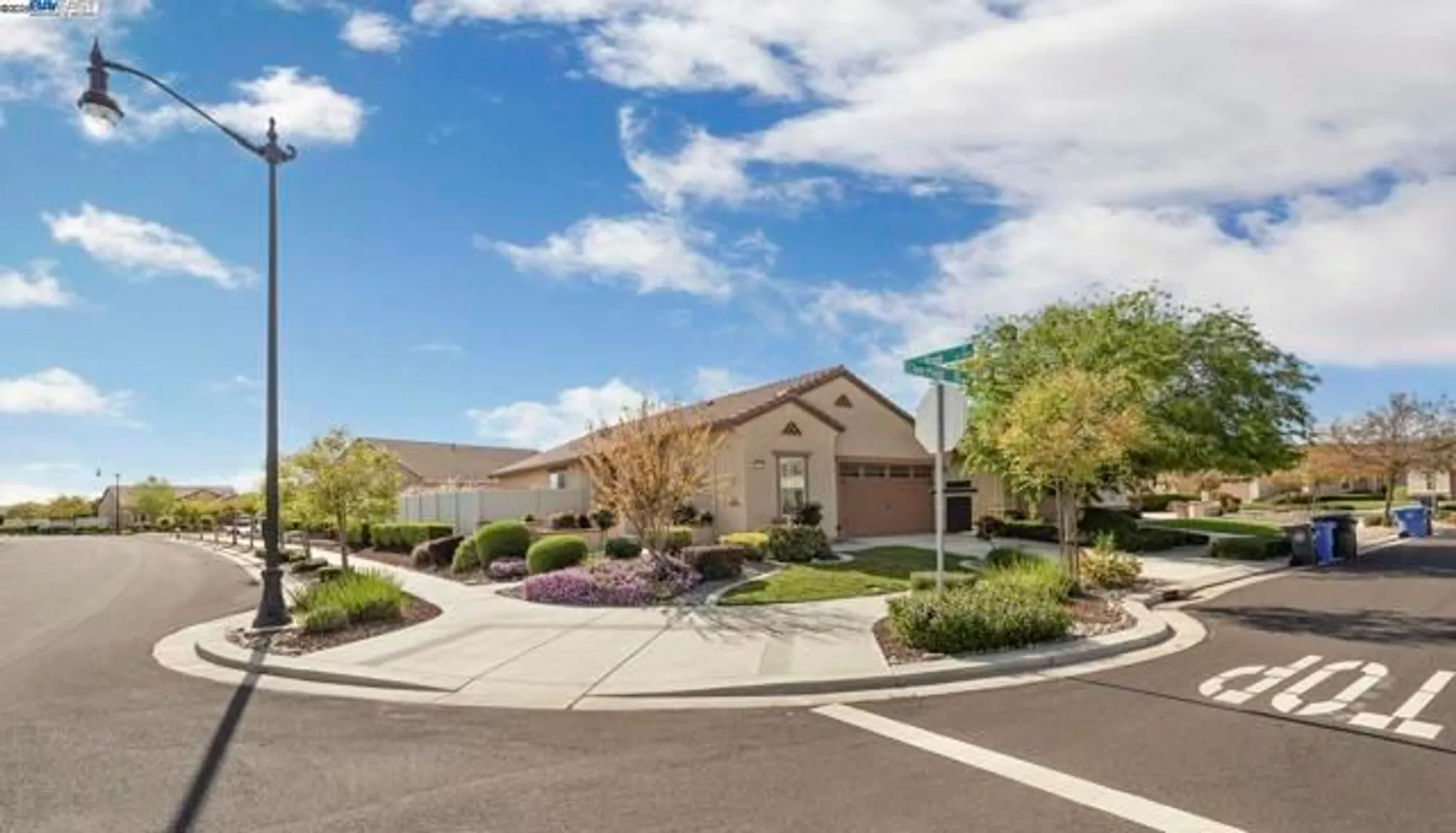 Property Slideshow image 5 of 54 | 2961 clear point way, Manteca, CA, 95336