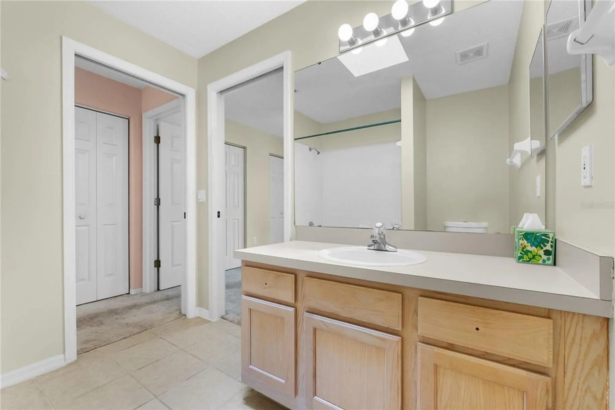 Property Slideshow image 25 of 35 | 2244 silver lakes dr, Lakeland, FL, 33810