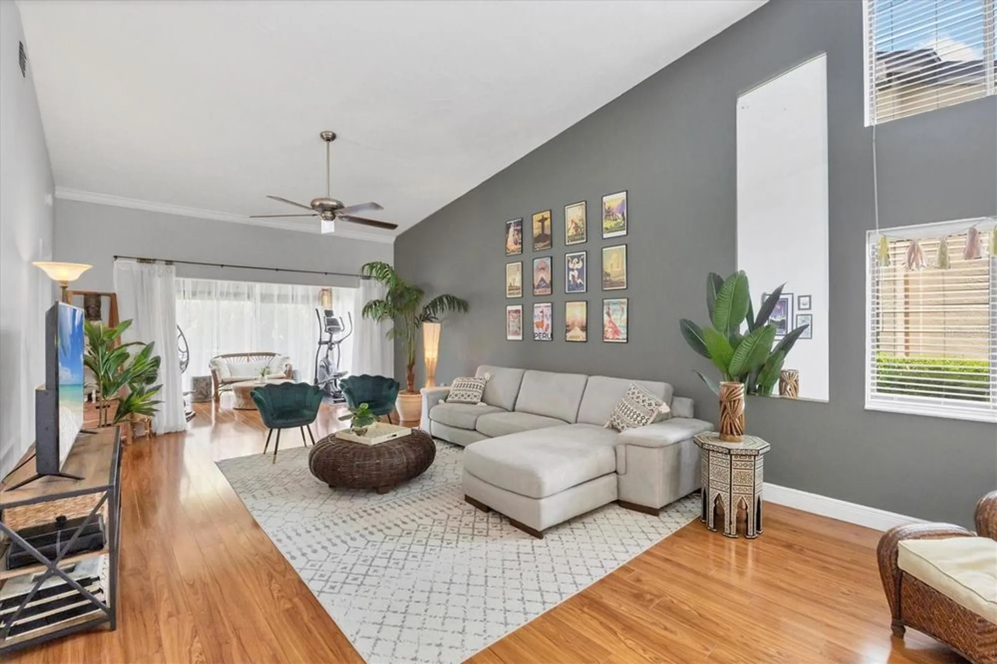 Property Slideshow image 4 of 45 | 6271 timber lake dr g6, Sarasota, FL, 34243