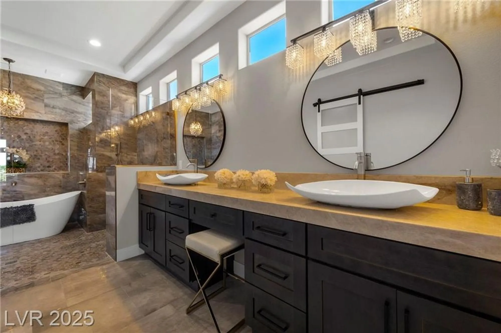 Property Slideshow image 29 of 56 | 2548 faiss dr, Las Vegas, NV, 89134