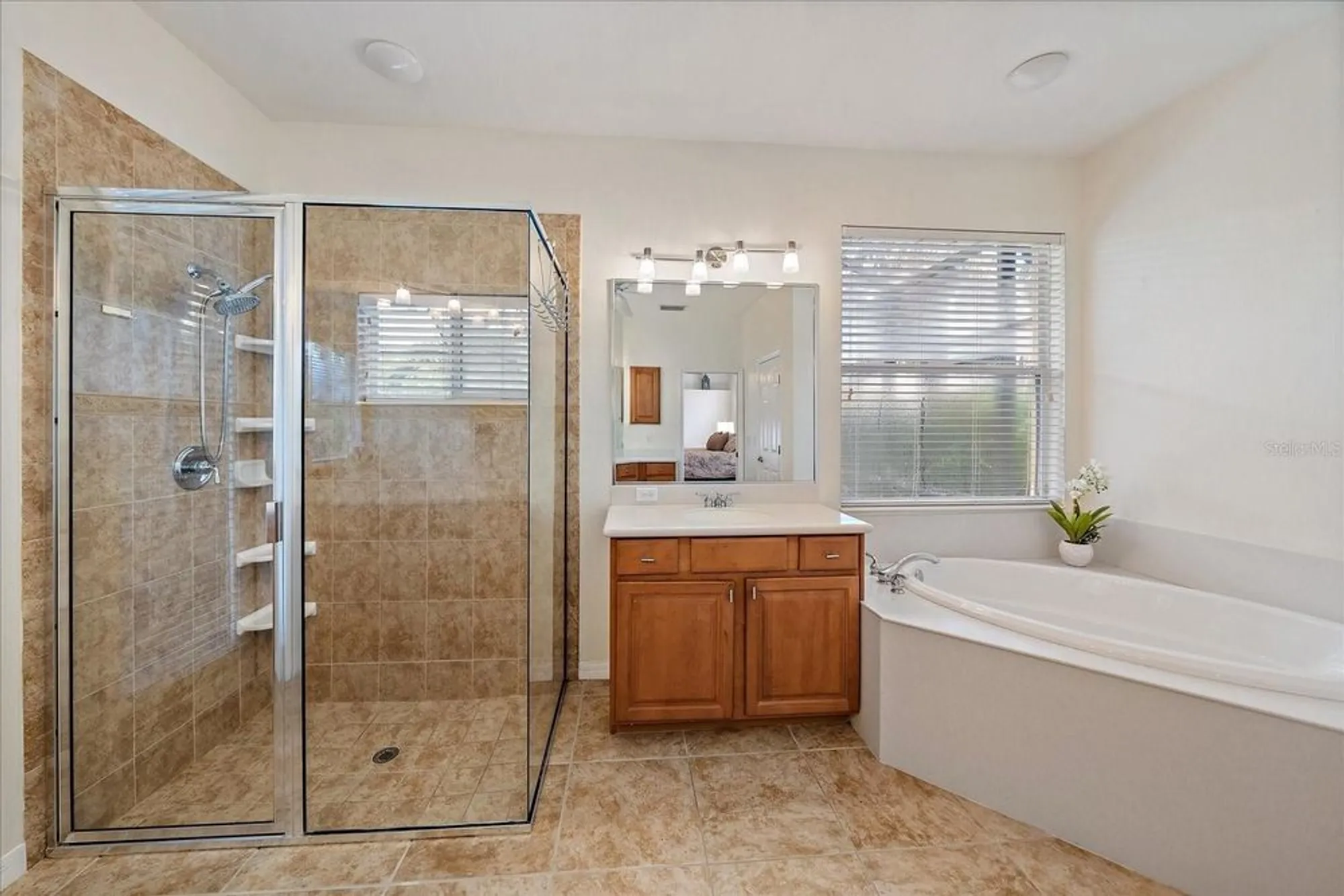 Property Slideshow image 21 of 46 | 131 river enclave ct, Bradenton, FL, 34212