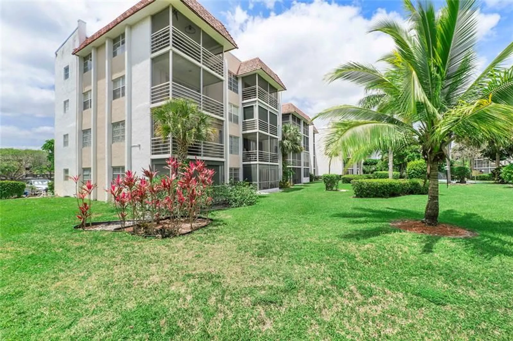 Property Slideshow image 31 of 31 | 3776 inverrary blvd, Lauderhill, FL, 33319