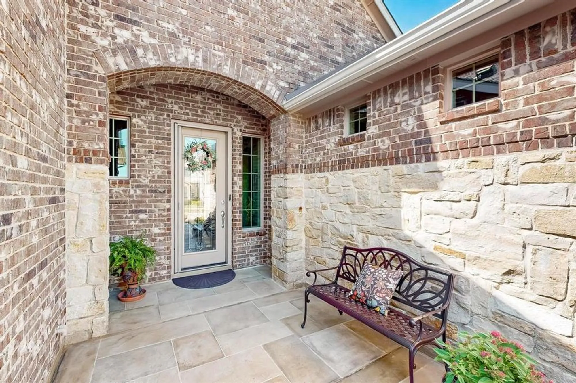 Property Slideshow image 2 of 28 | 9517 crestview dr, Denton, TX, 76207
