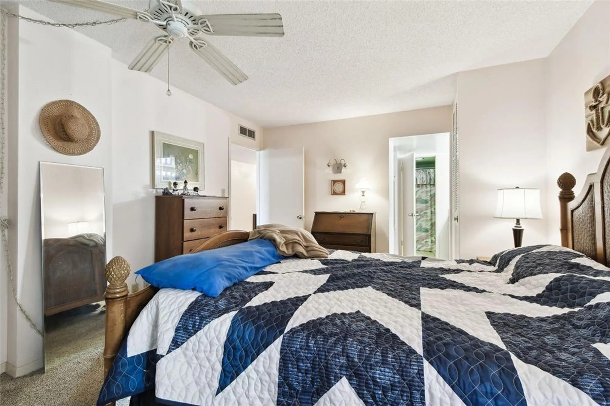 Property Slideshow image 23 of 93 | 7400 sun island dr 207, South Pasadena, FL, 33707