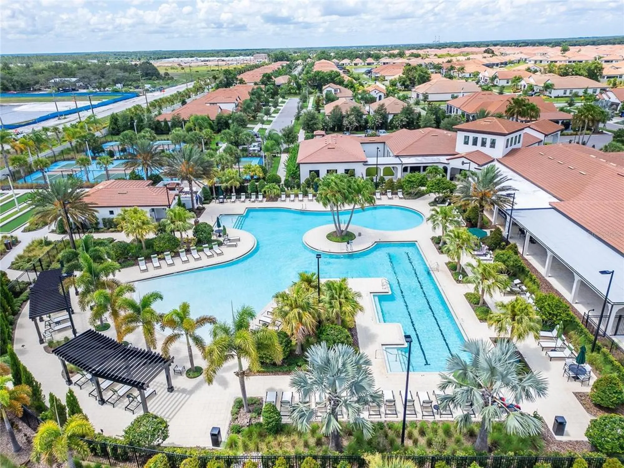 Property Slideshow image 94 of 98 | 17216 scuba crest st, Wimauma, FL, 33598