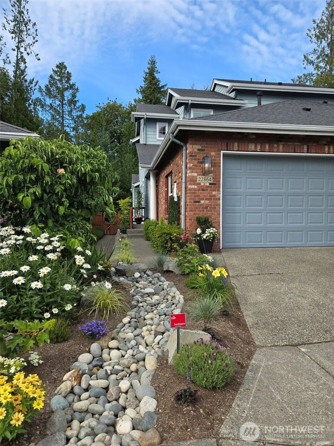 Property Slideshow image 21 of 25 | 22864 ne 130th st, Redmond, WA, 98053