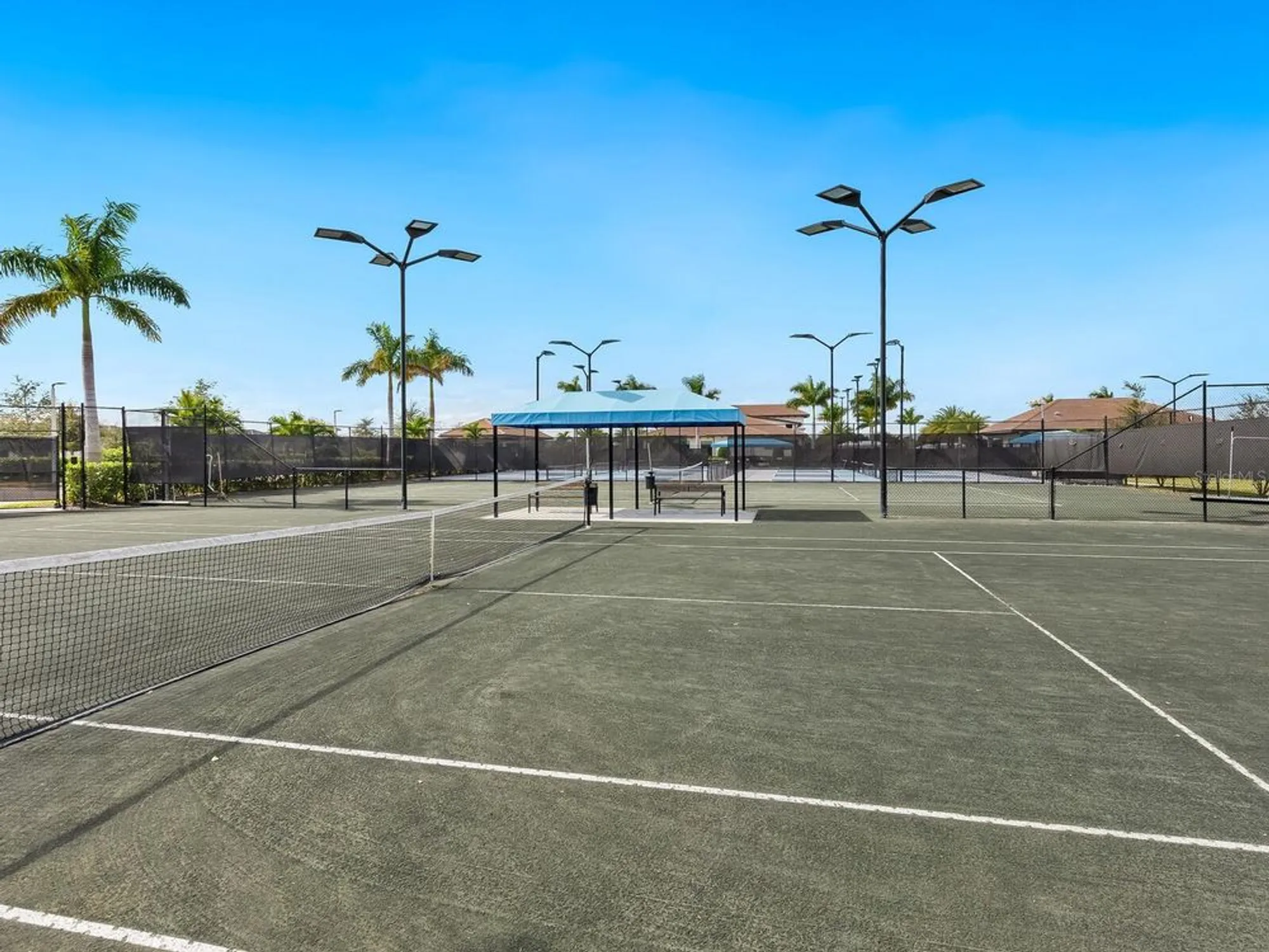 Property Slideshow image 47 of 51 | 4925 surfside cir, Bradenton, FL, 34211