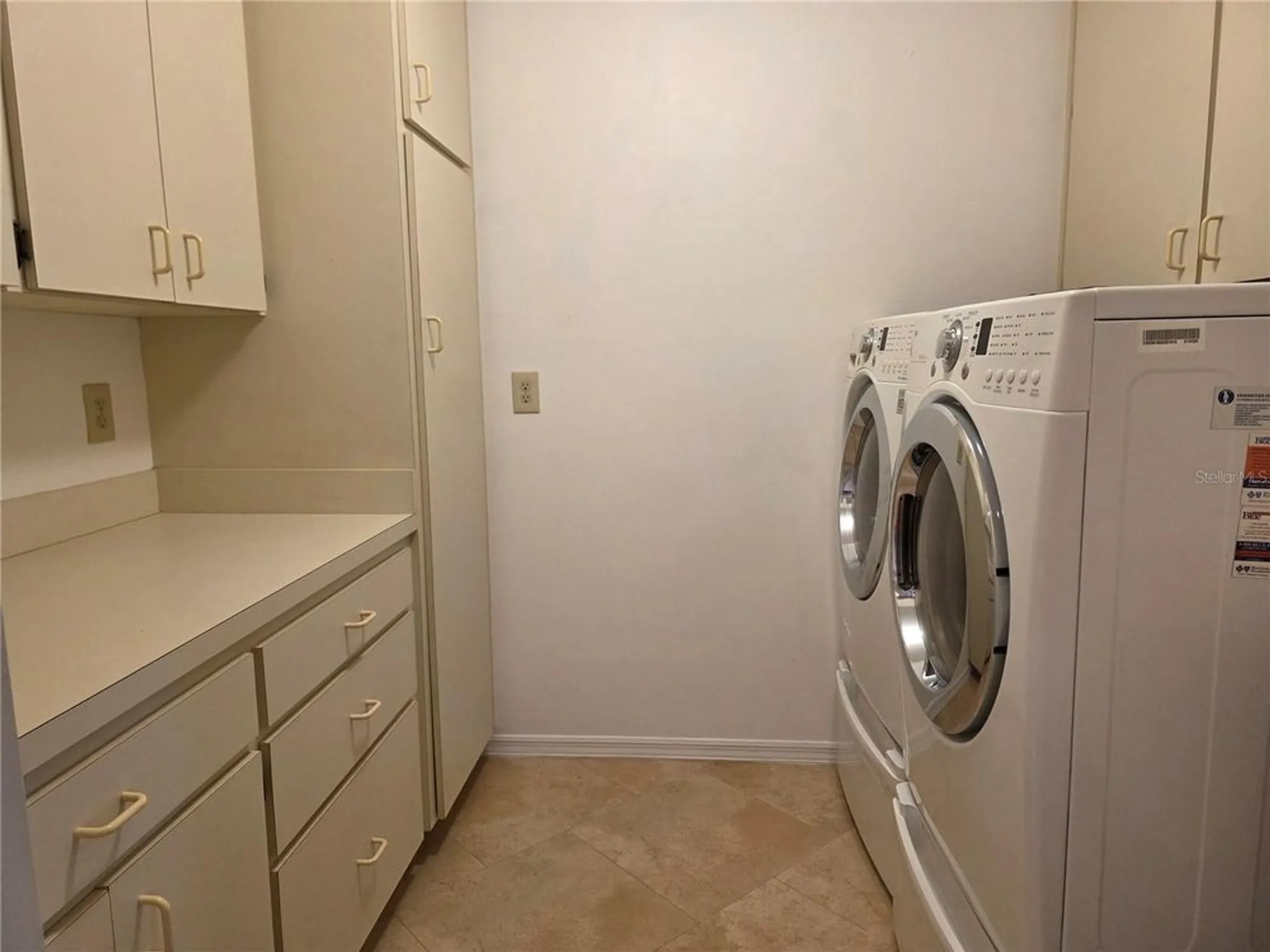 Property Slideshow image 37 of 37 | 1924 new bedford dr, Sun City Center, FL, 33573