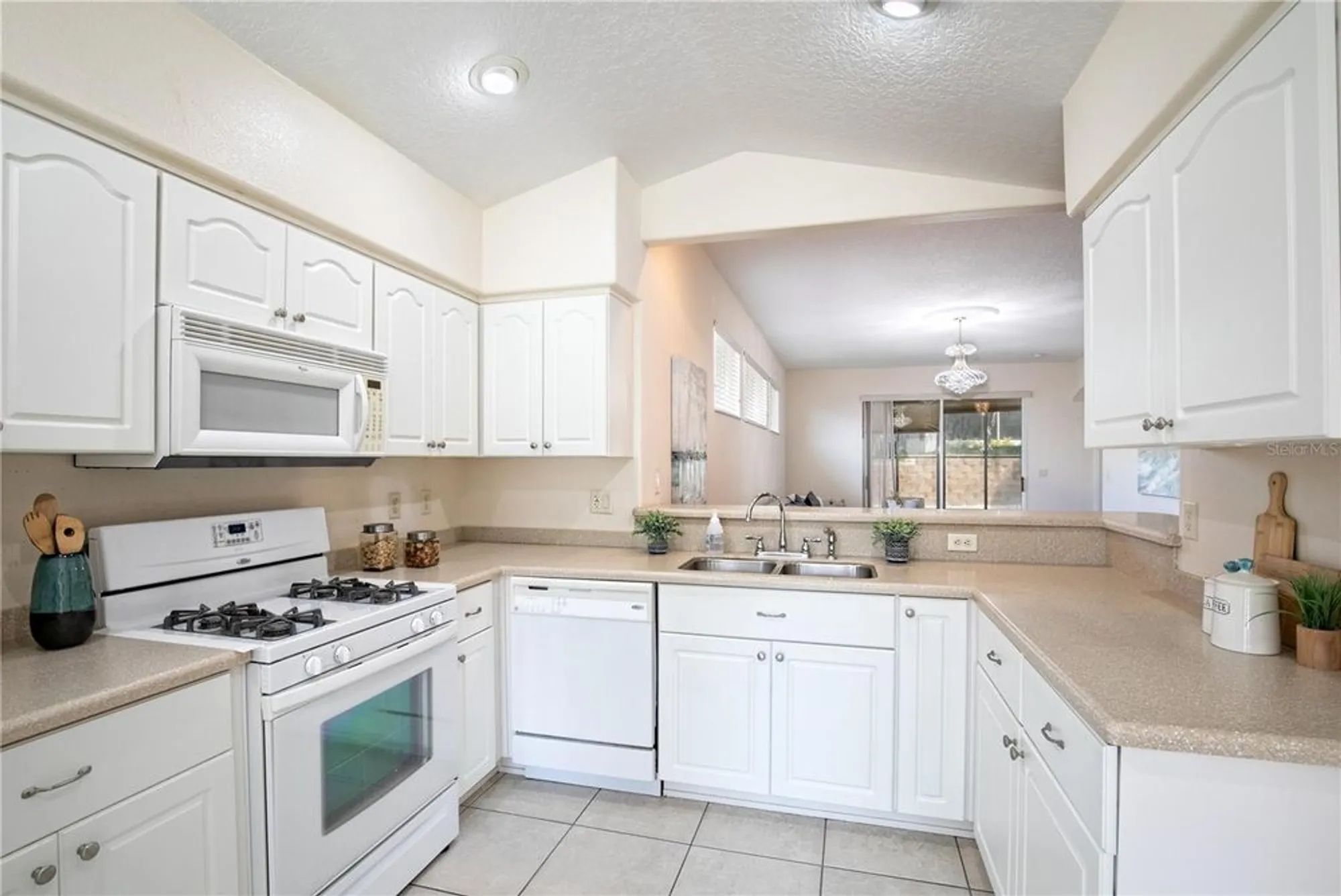 Property Slideshow image 11 of 49 | 5441 sea leopard st, Tavares, FL, 32778