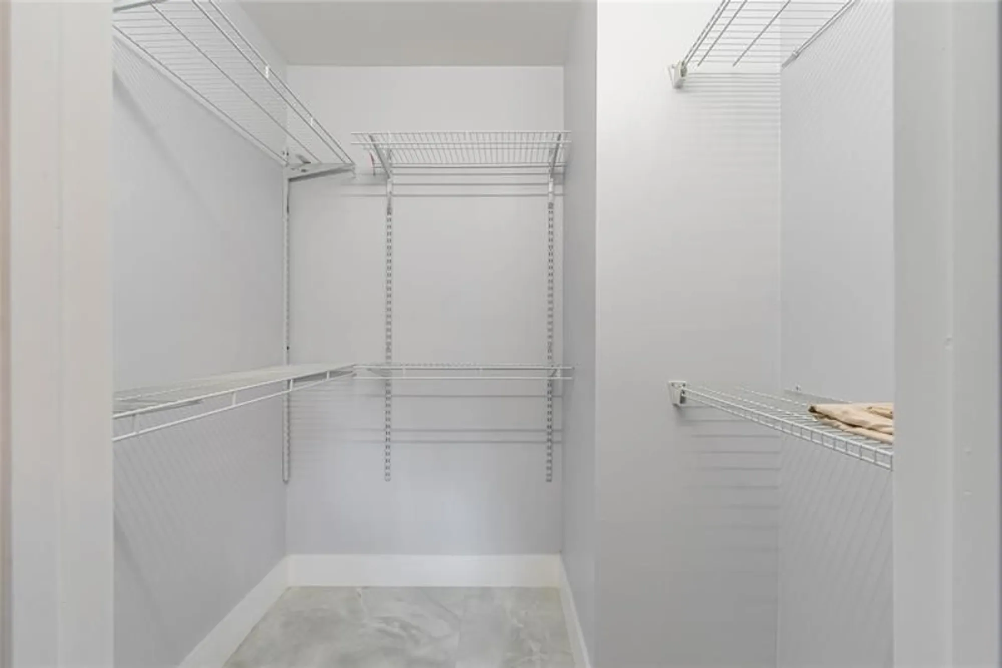 Property Slideshow image 9 of 63 | 9523 s hollybrook lake dr 102, Pembroke Pines, FL, 33025