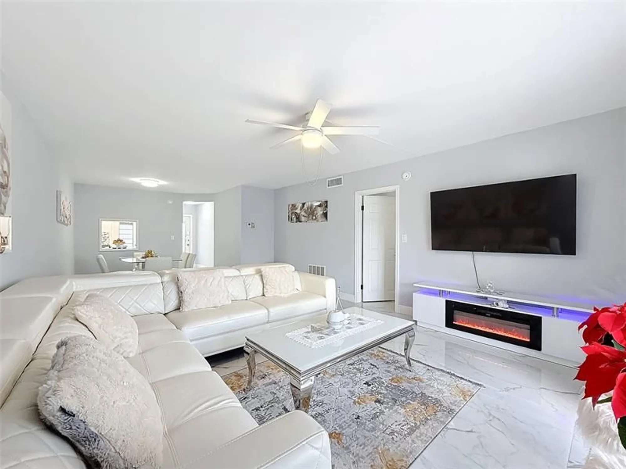 Property Slideshow image 12 of 23 | 2731 ne 14th street cswy 812, Pompano Beach, FL, 33062
