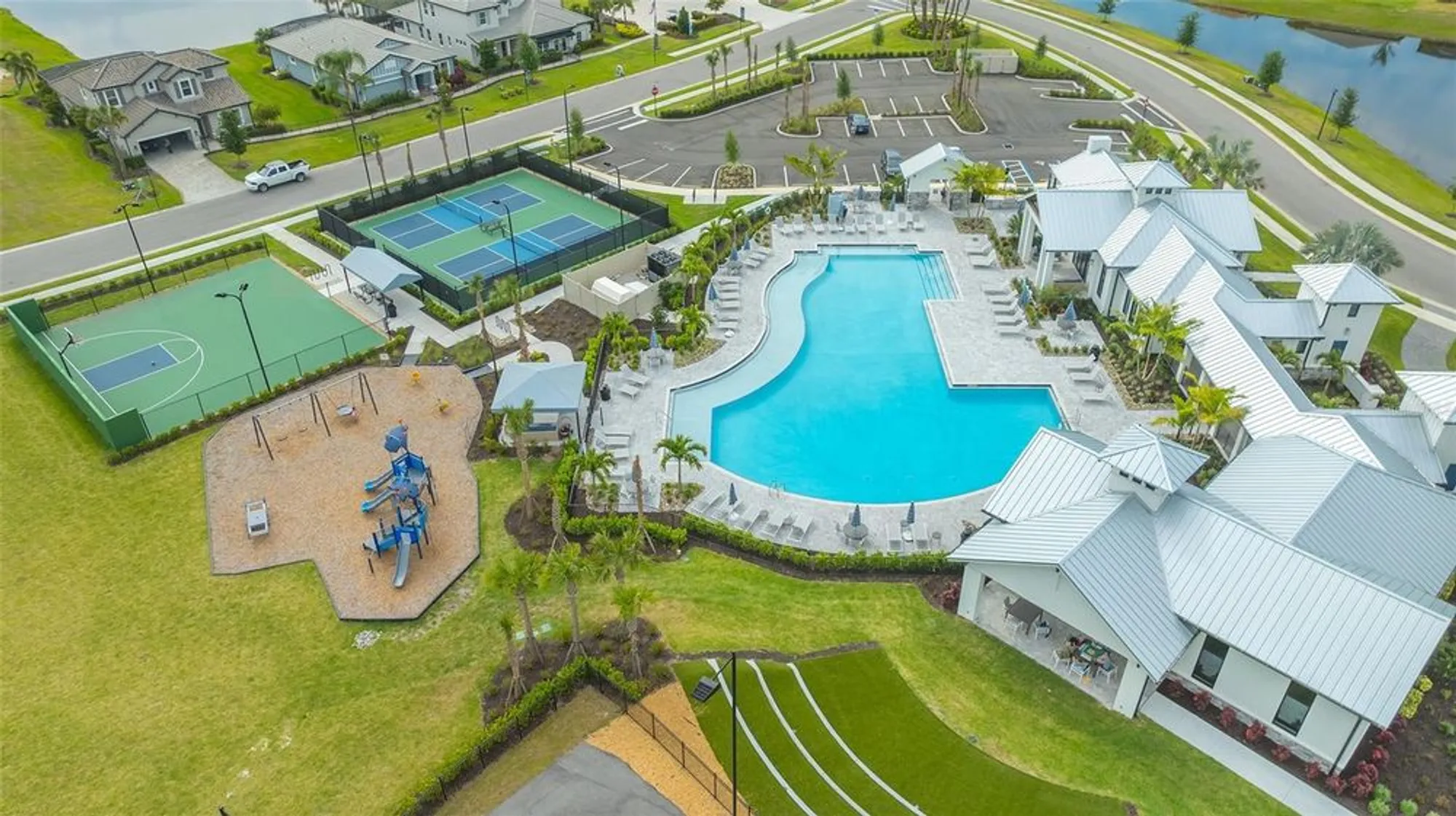 Property Slideshow image 47 of 78 | 17744 savory mist cir, Lakewood Ranch, FL, 34211