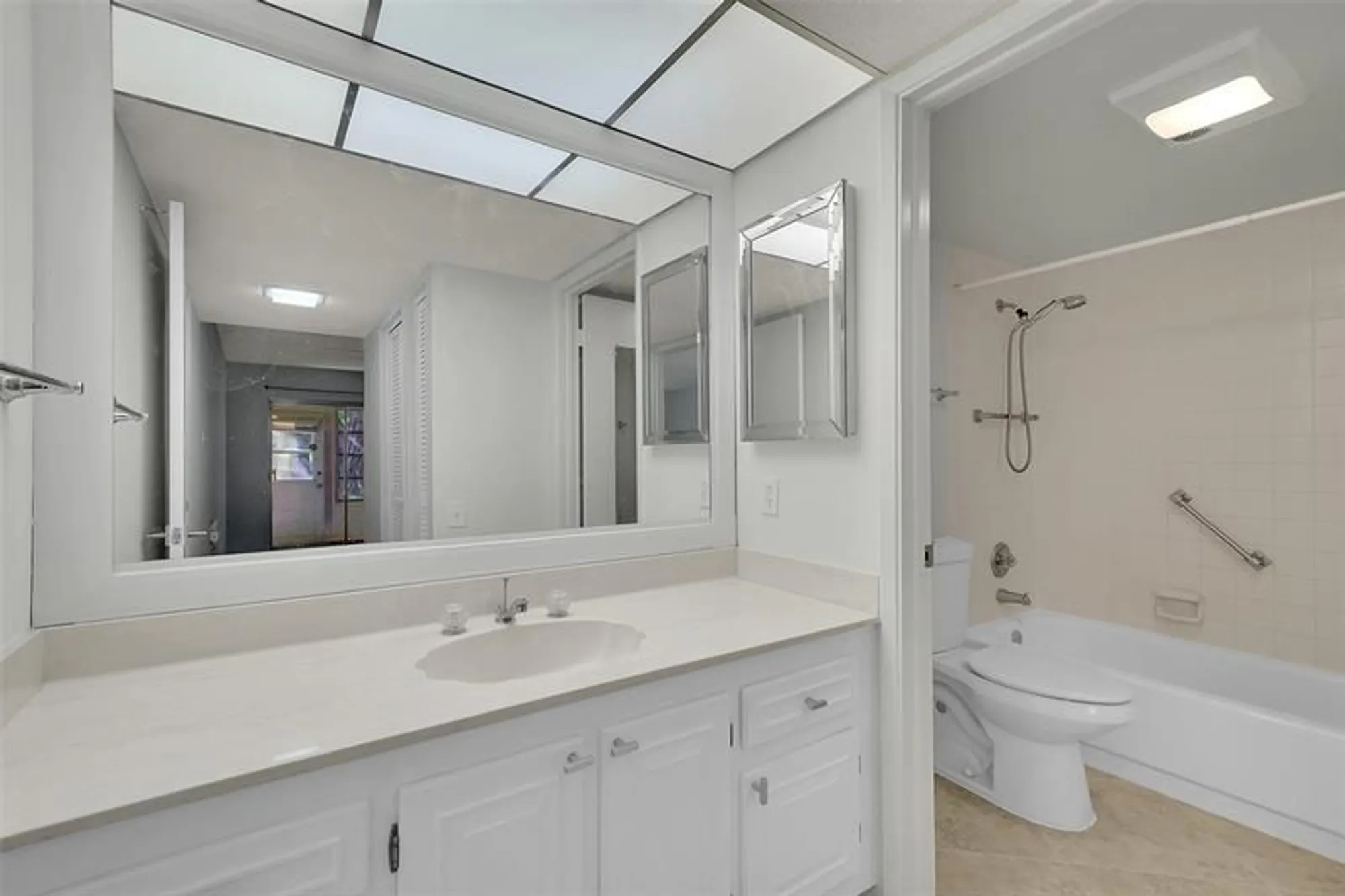 Property Slideshow image 21 of 37 | 2612 nassau bnd d1, Coconut Creek, FL, 33066