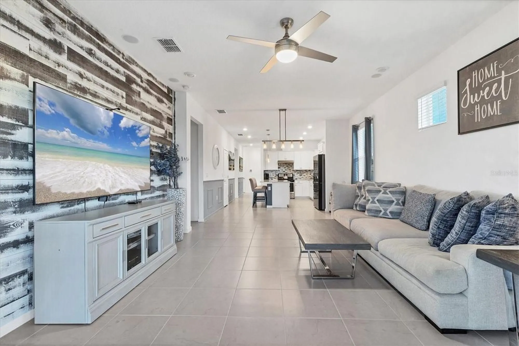 Property Slideshow image 5 of 70 | 10661 spring tide way, Parrish, FL, 34219