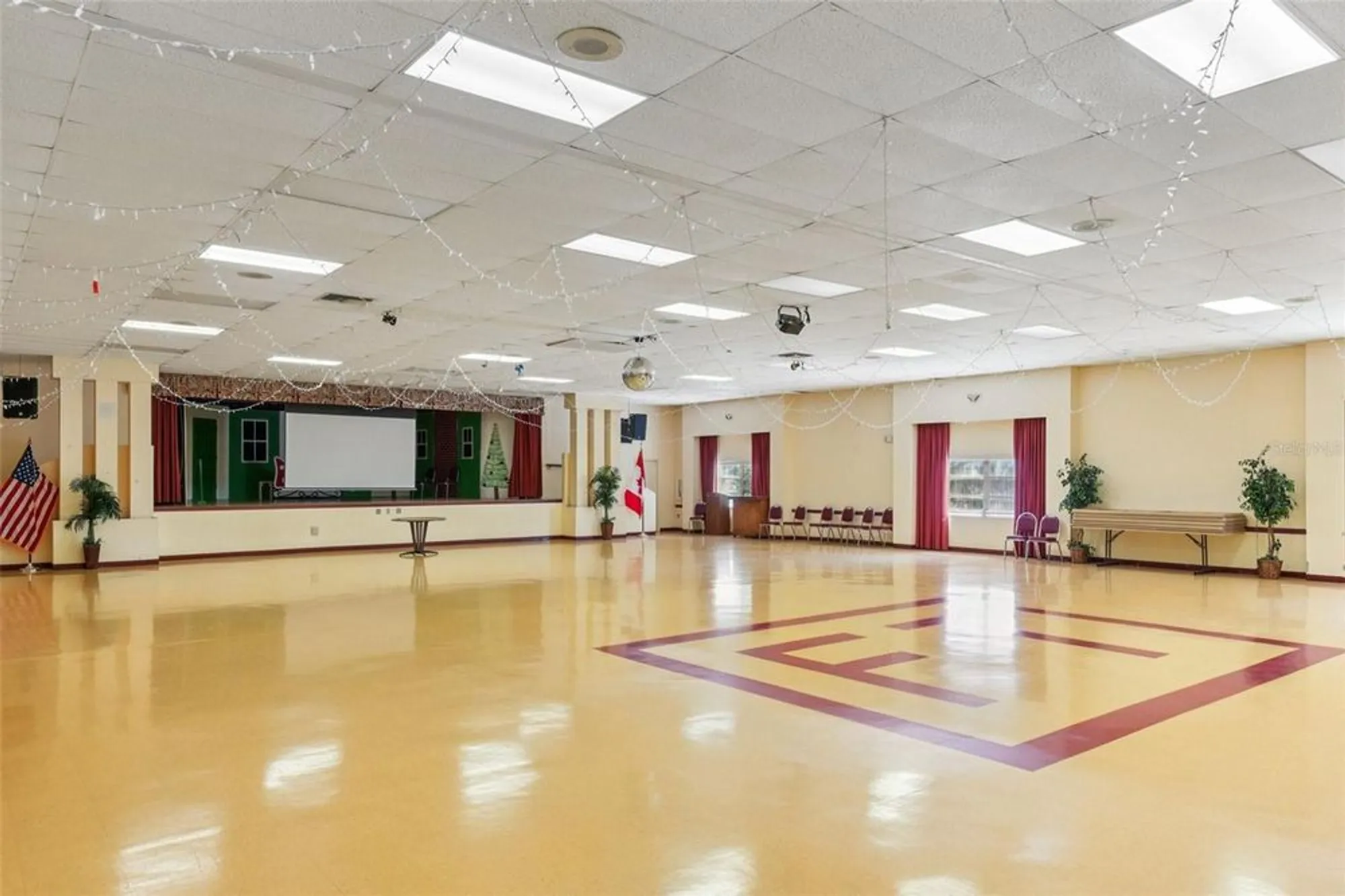 Property Slideshow image 65 of 76 | 5501 80th st n unit 505, Saint Petersburg, FL, 33709