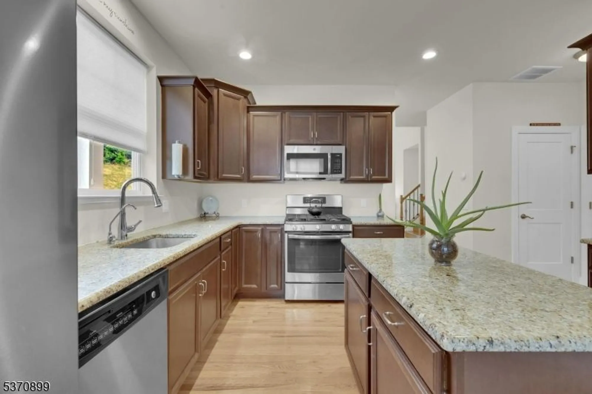 Property Slideshow image 12 of 50 | 24 lupine ln, Hackettstown, NJ, 07840