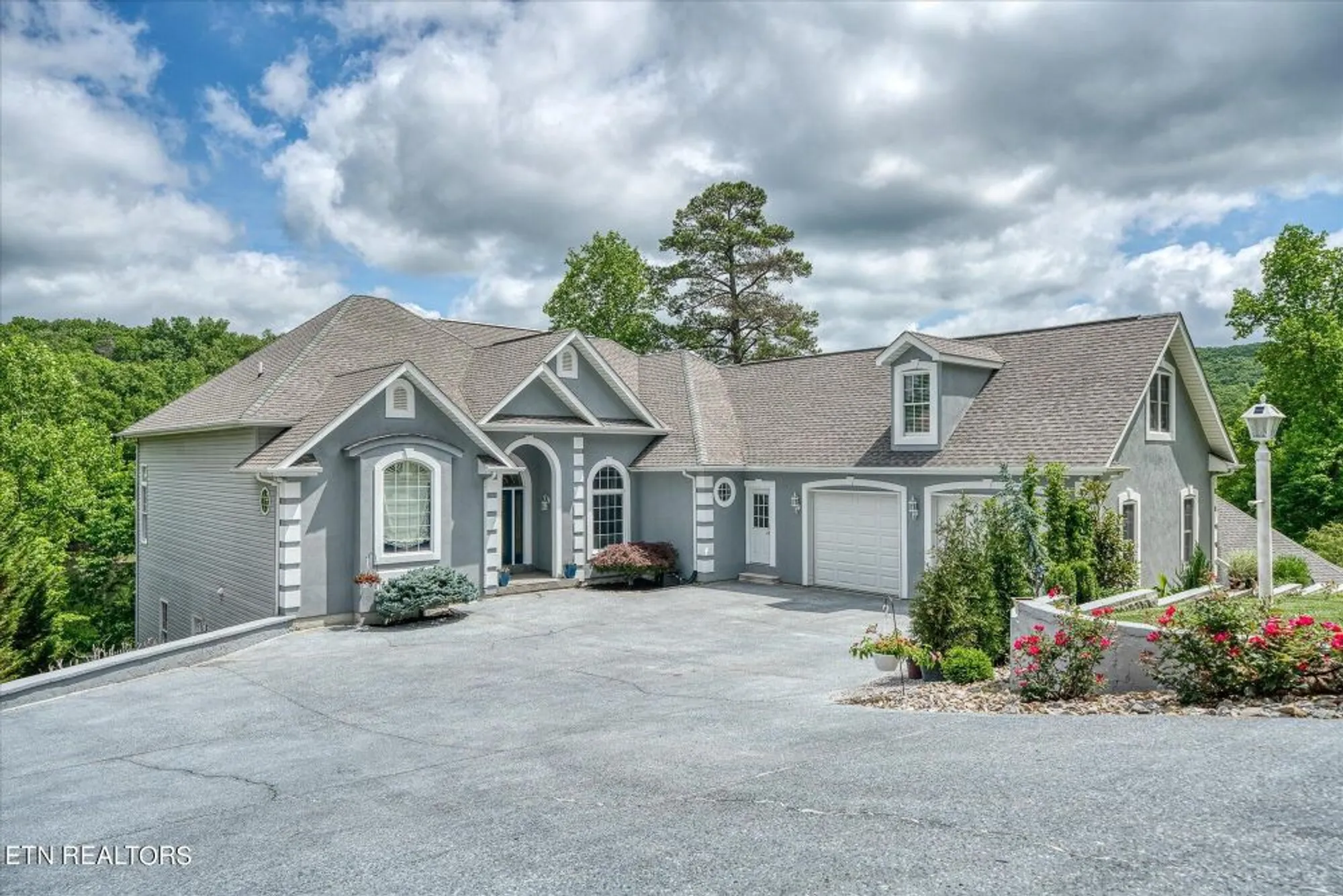 Property Slideshow image 1 of 60 | 145 pineridge loop, Crossville, TN, 38558