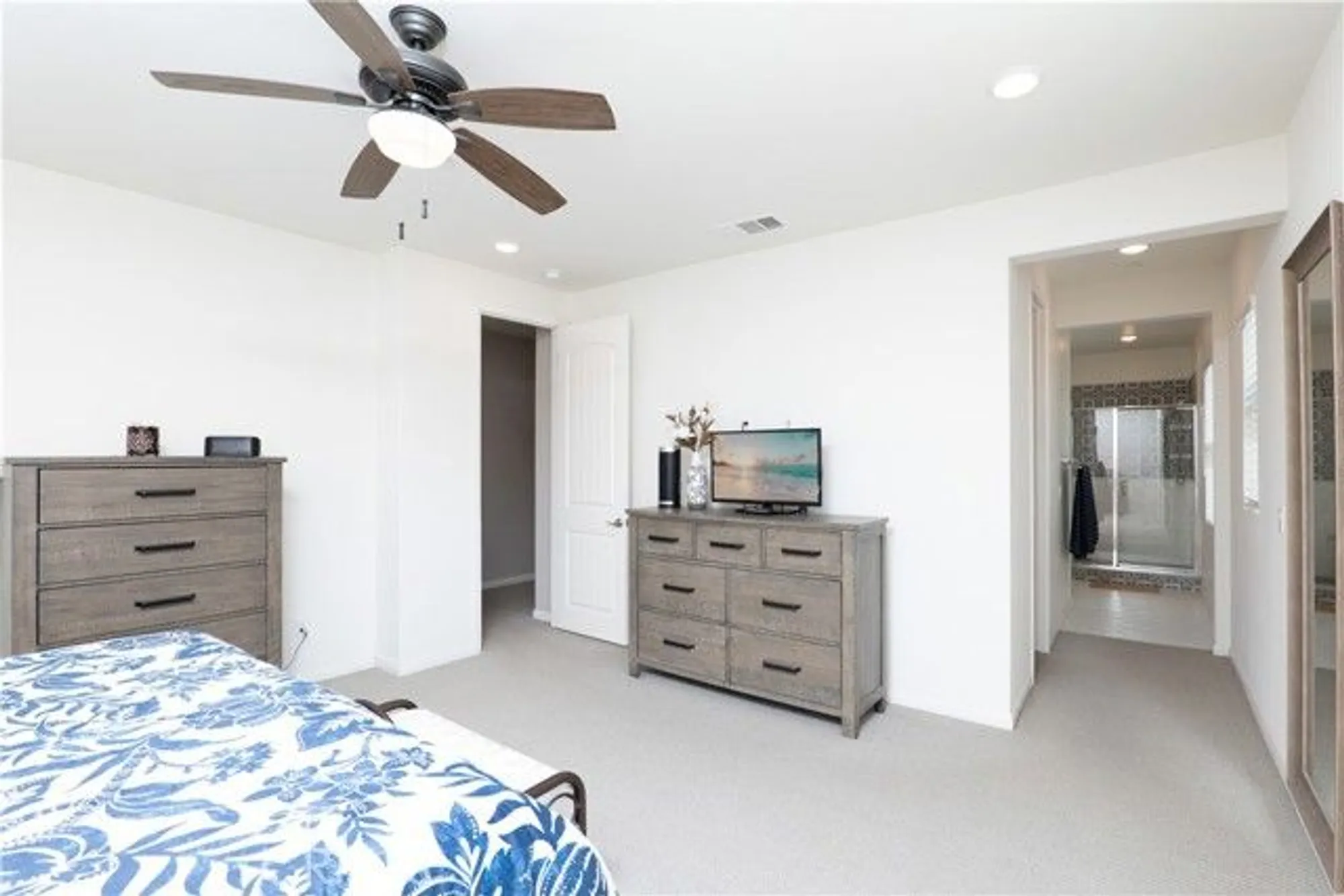 Property Slideshow image 19 of 54 | 24560 acadia dr, Corona, CA, 92883