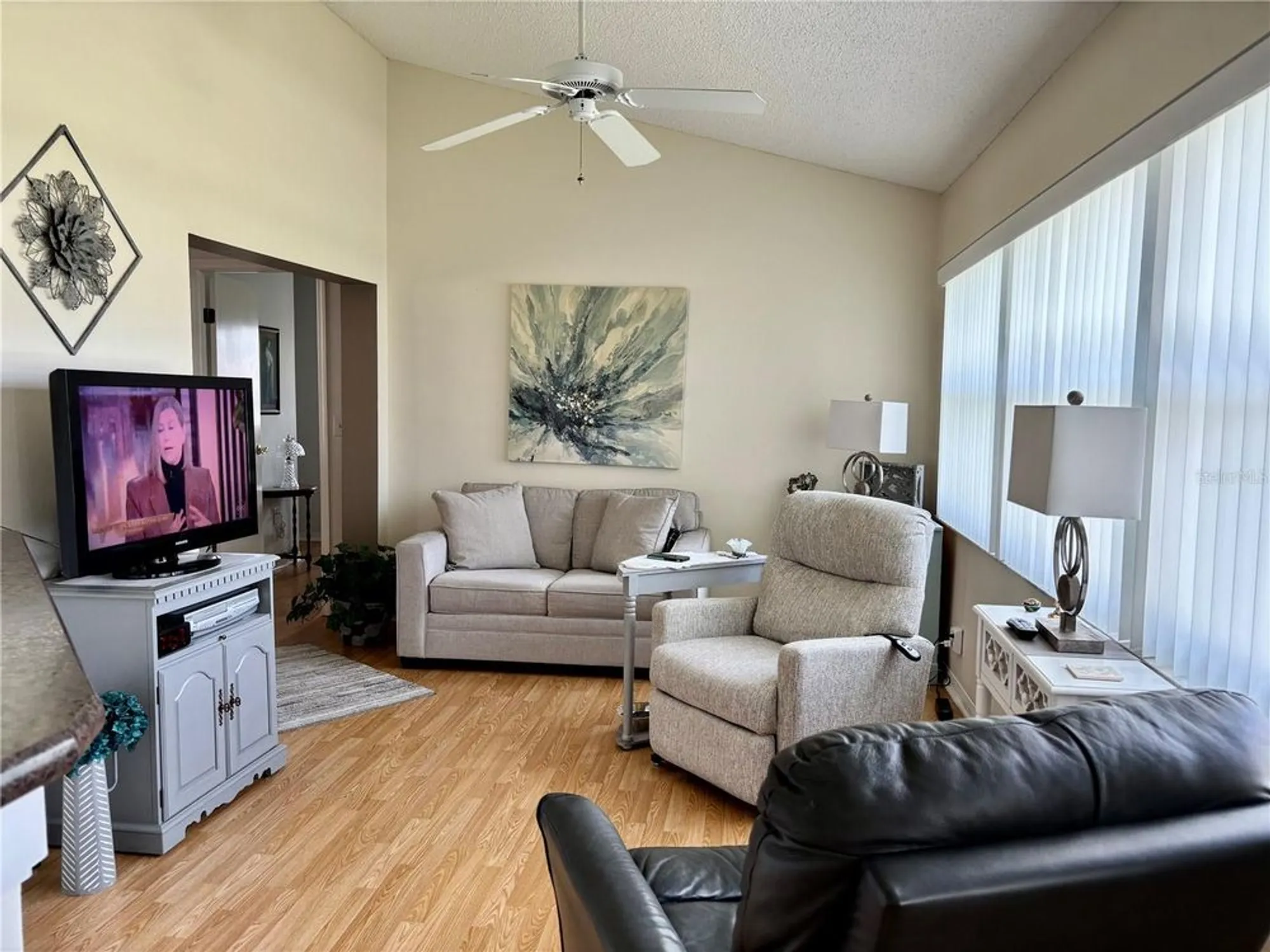 Property Slideshow image 17 of 35 | 2002 e del webb blvd, Sun City Center, FL, 33573