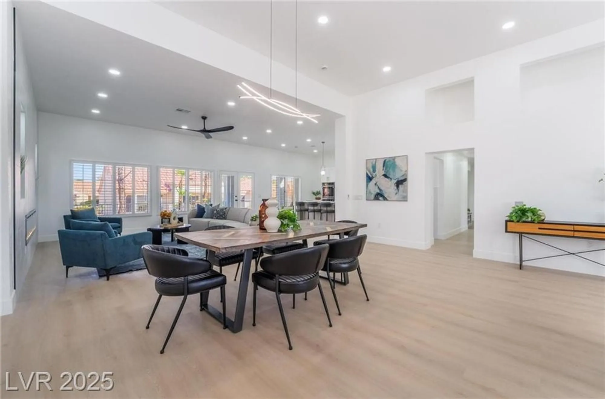 Property Slideshow image 10 of 57 | 2528 sunup dr, Las Vegas, NV, 89134