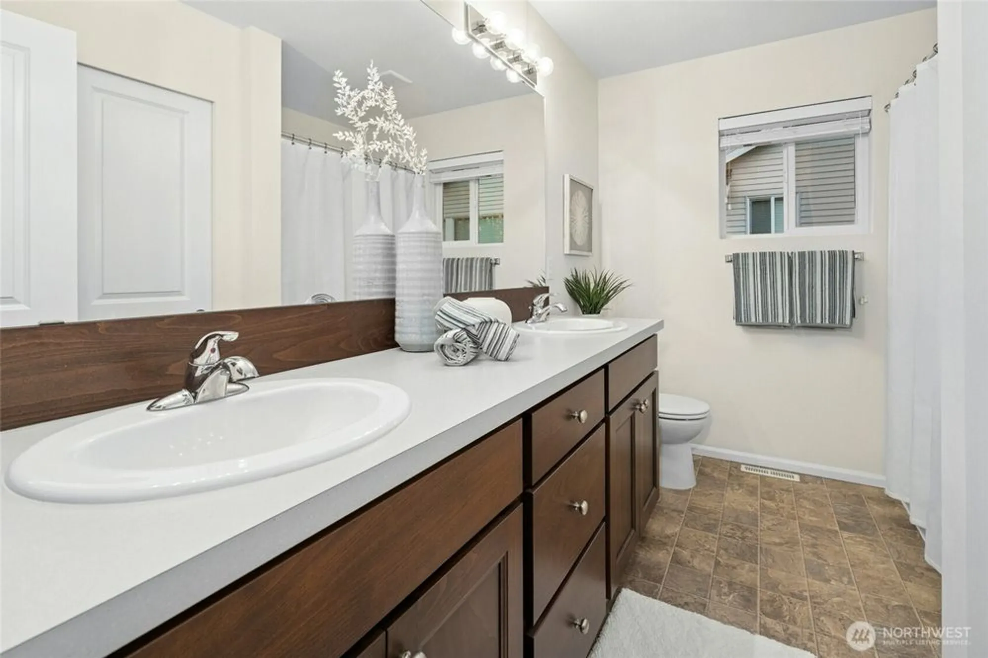 Property Slideshow image 24 of 31 | 11307 241st ln ne # 73, Redmond, WA, 98053