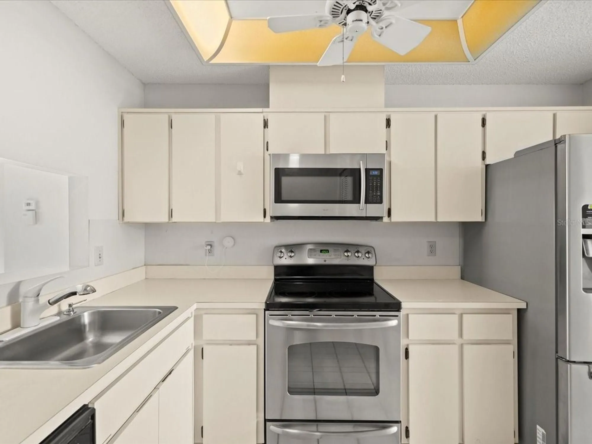 Property Slideshow image 7 of 61 | 11636 aspenwood dr, New Port Richey, FL, 34654