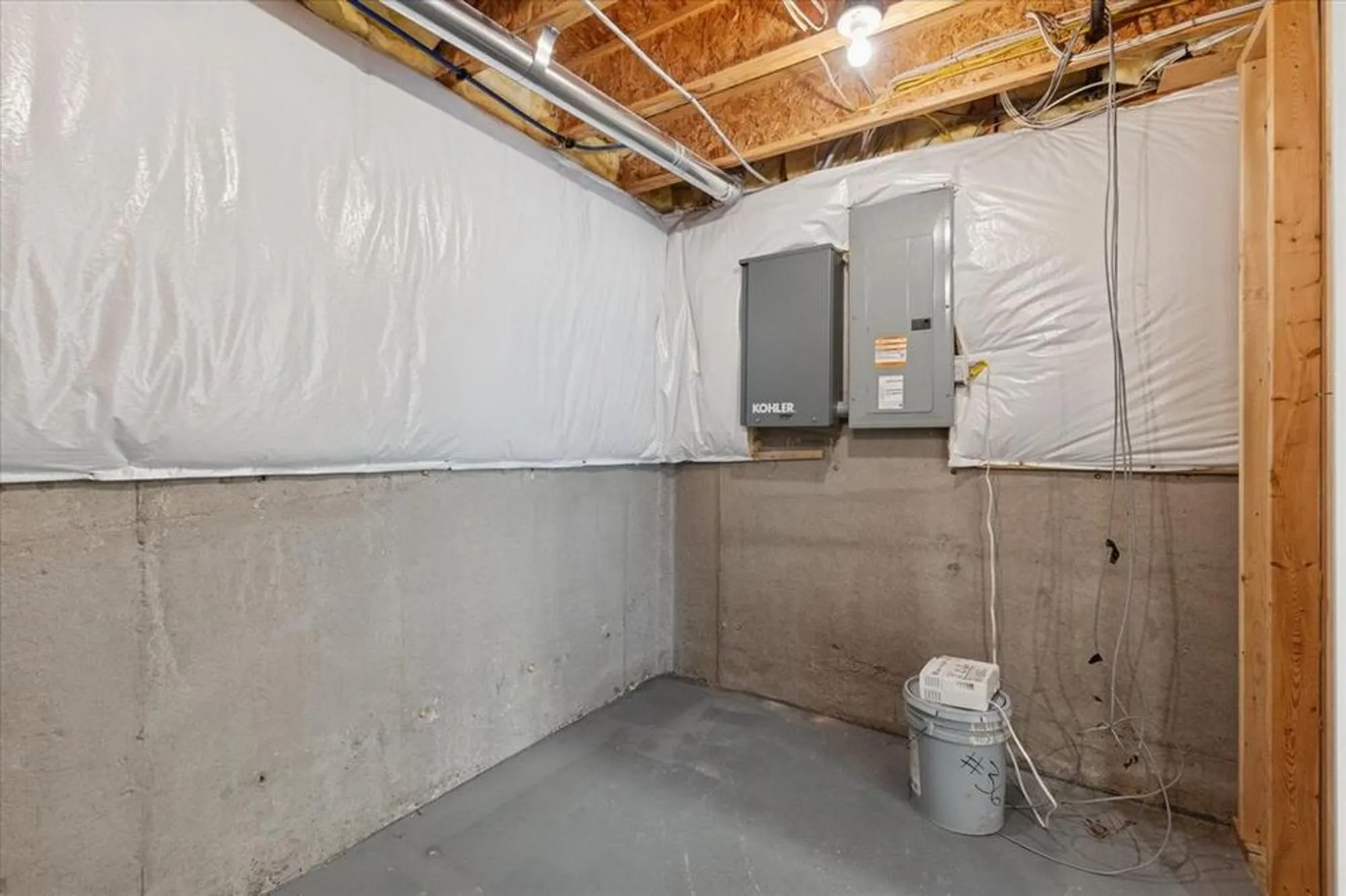 Property Slideshow image 42 of 67 | 9525 pine valley dr, Grand Blanc, MI, 48439