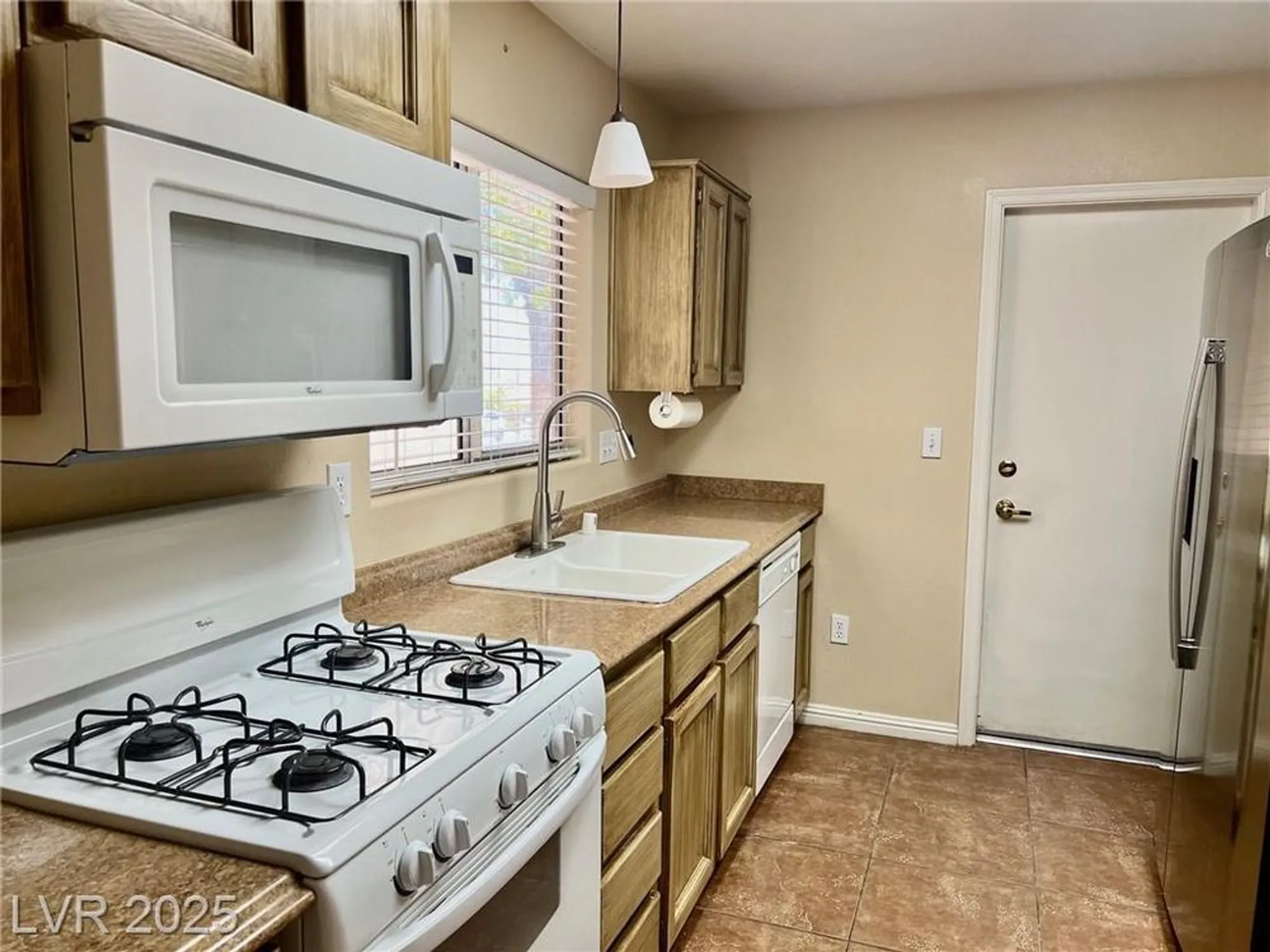 Property Slideshow image 5 of 17 | 2609 sierra sage st, Las Vegas, NV, 89134