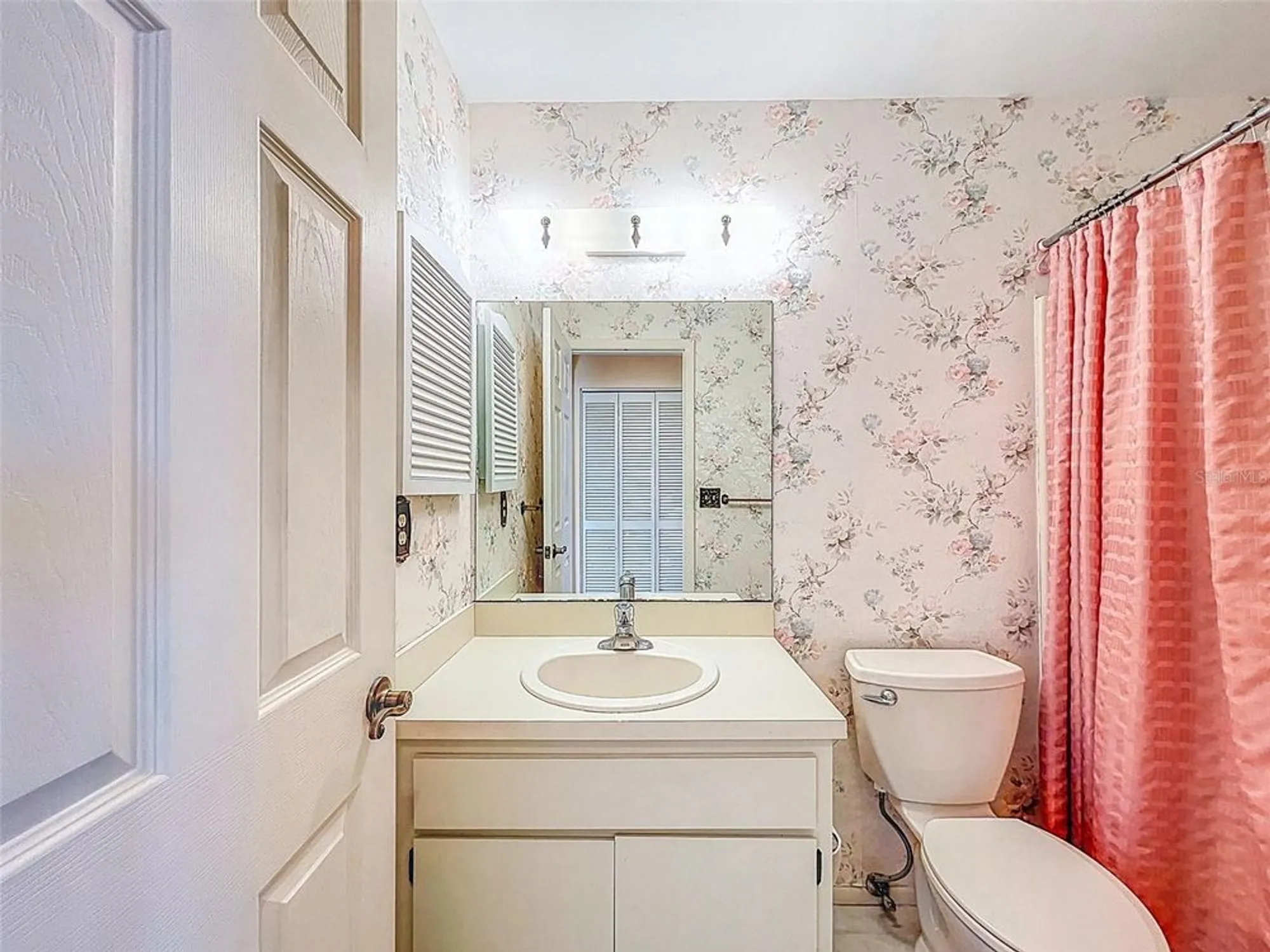 Property Slideshow image 37 of 51 | 1637 caledonia dr, Palm Harbor, FL, 34684