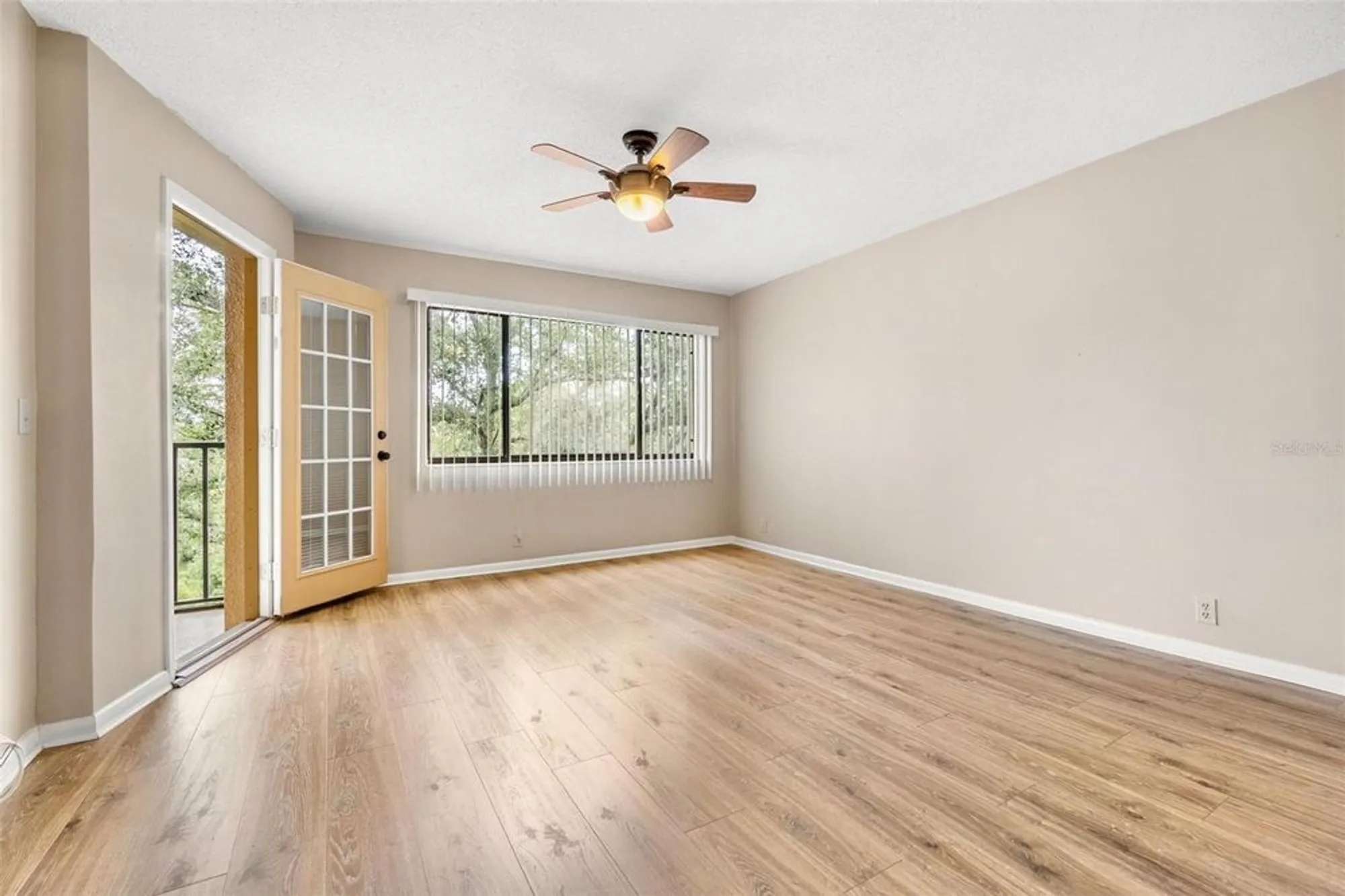 Property Slideshow image 20 of 57 | 3062 eastland blvd unit 402, Clearwater, FL, 33761