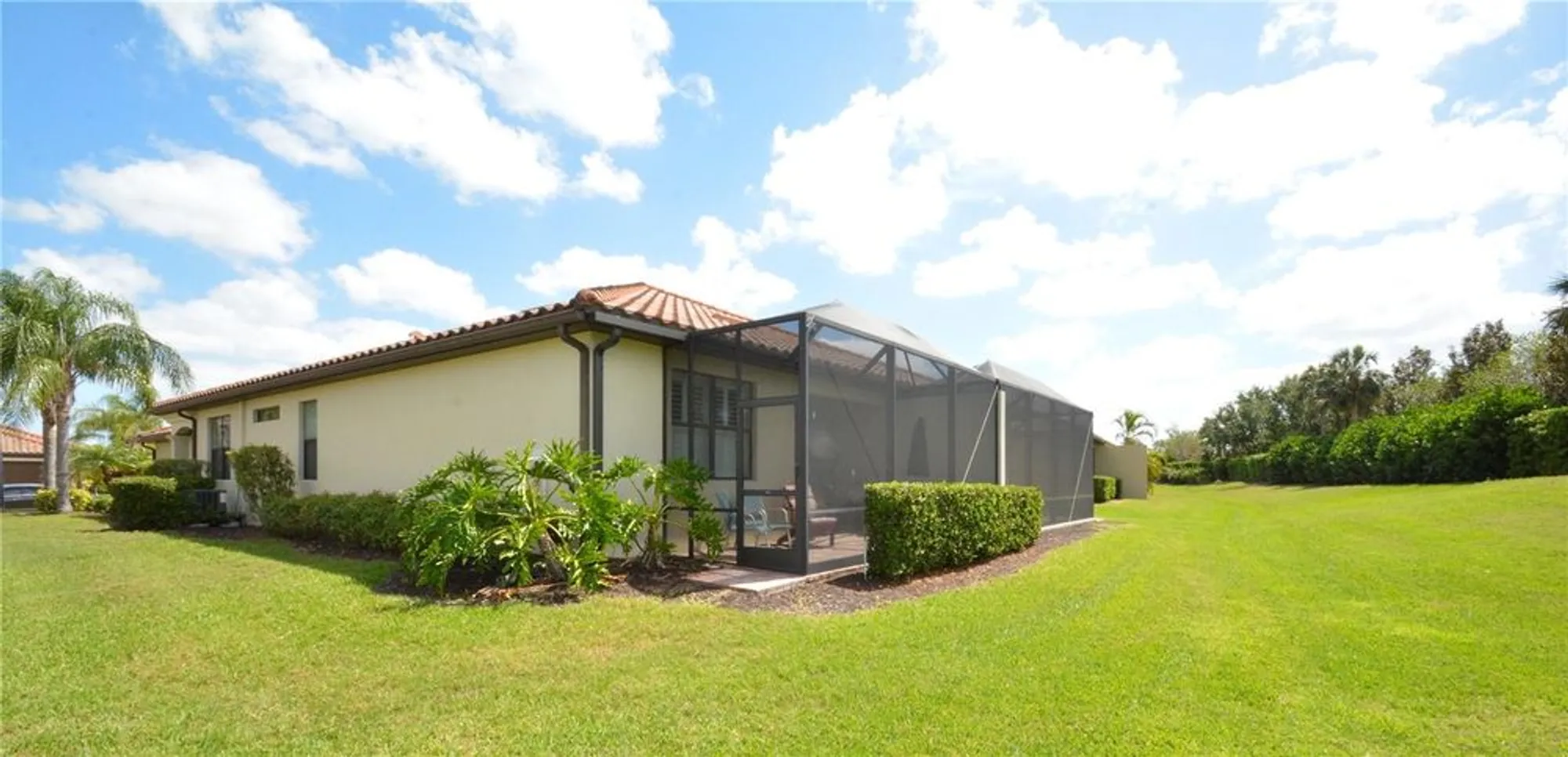 Property Slideshow image 18 of 29 | 6740 willowshire way, Bradenton, FL, 34212