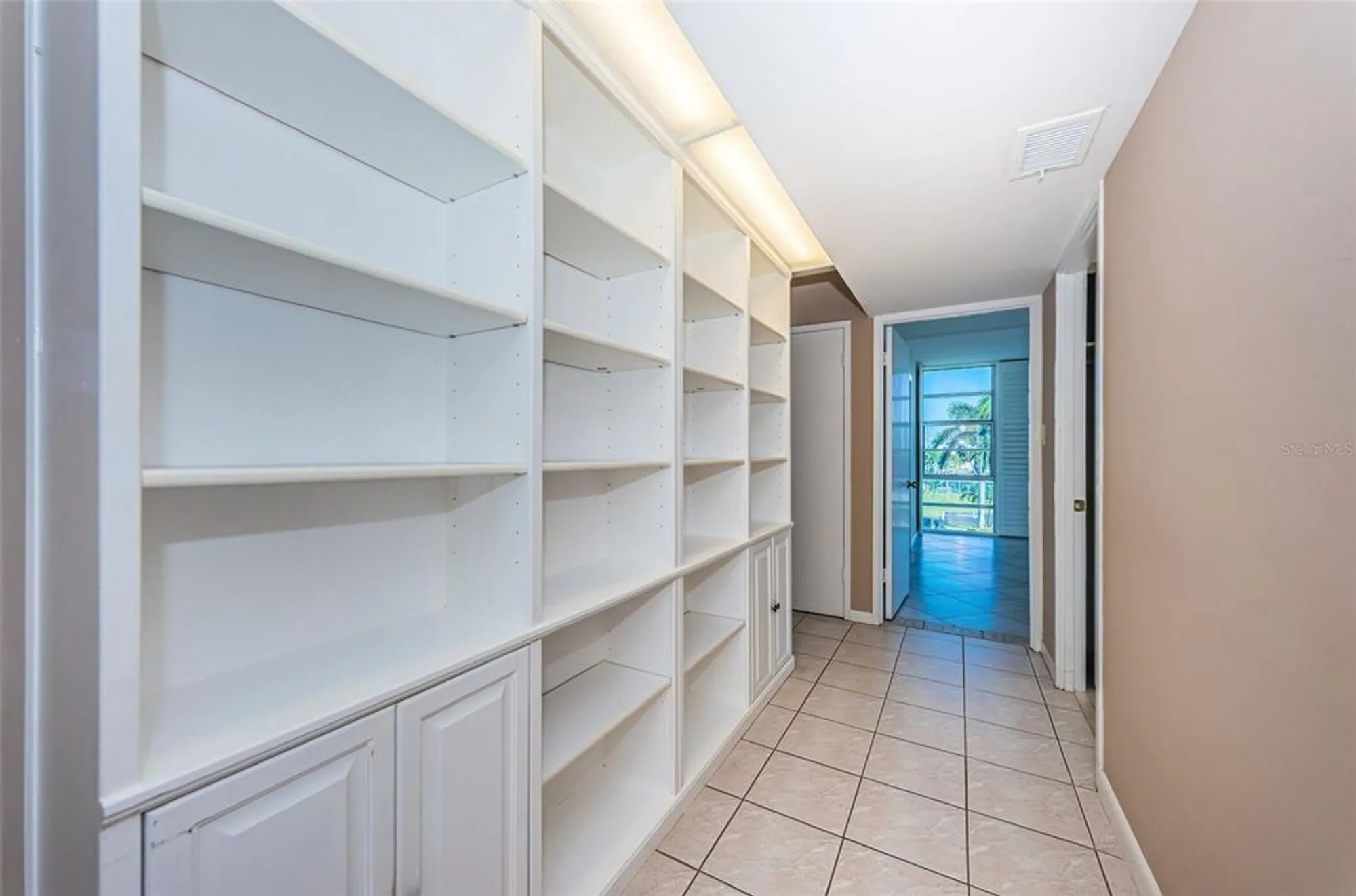 Property Slideshow image 31 of 55 | 7400 sun island dr 311, South Pasadena, FL, 33707