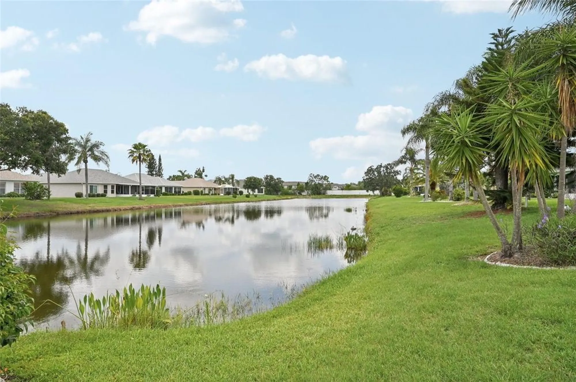 Property Slideshow image 6 of 46 | 2306 emerald lake dr, Sun City Center, FL, 33573