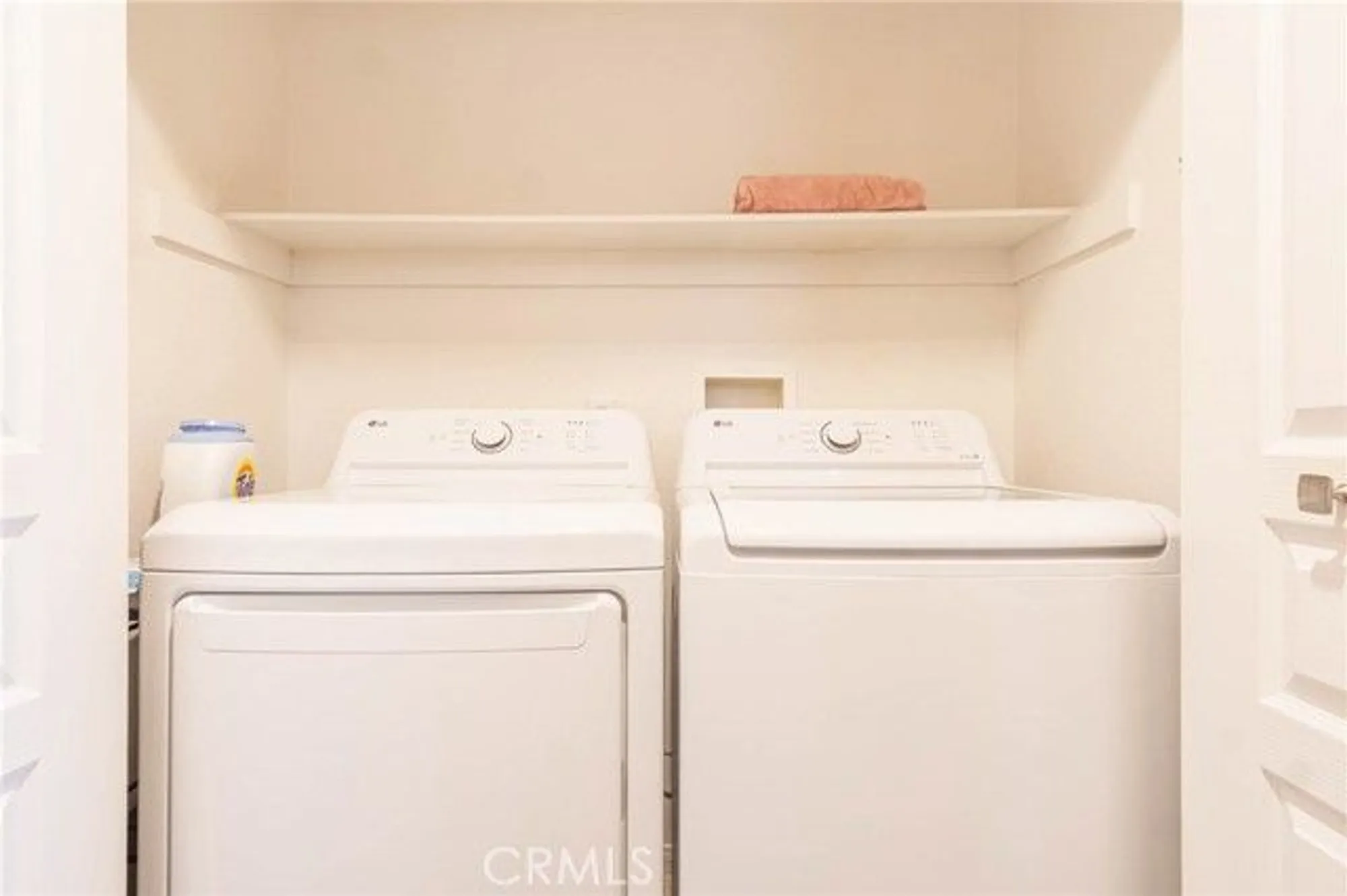 Property Slideshow image 13 of 43 | 11342 sawgrass bnd, Apple Valley, CA, 92308