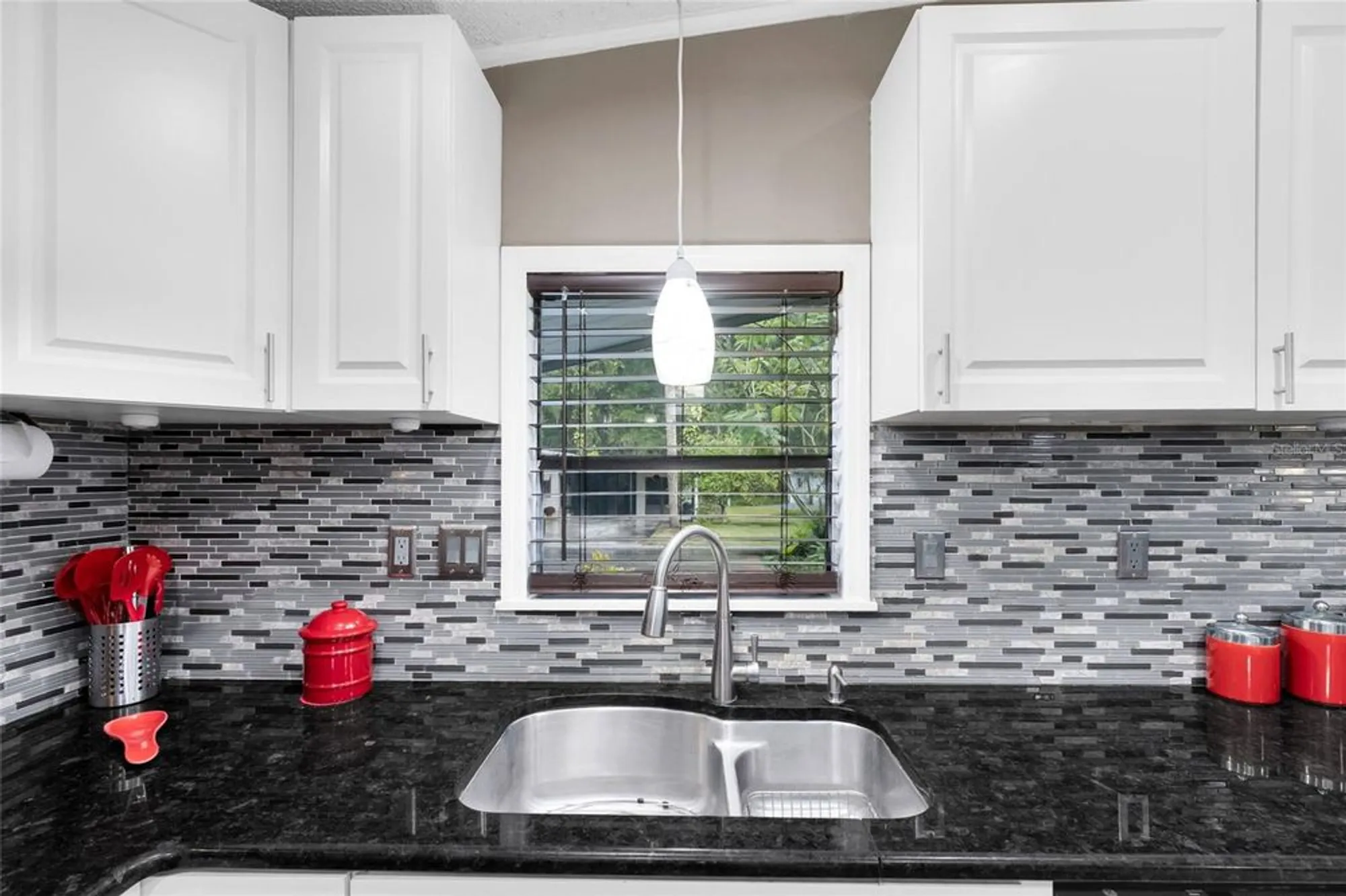 Property Slideshow image 9 of 35 | 306 s timber trl, Wildwood, FL, 34785