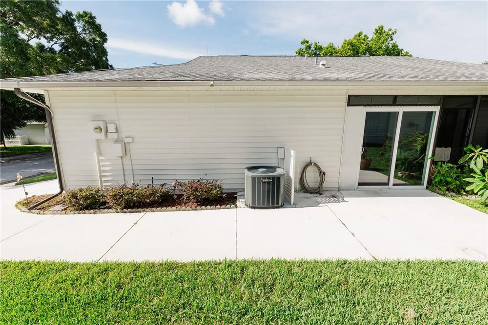 Property Slideshow image 6 of 41 | 3130 prairie dunes cir, Lakeland, FL, 33810