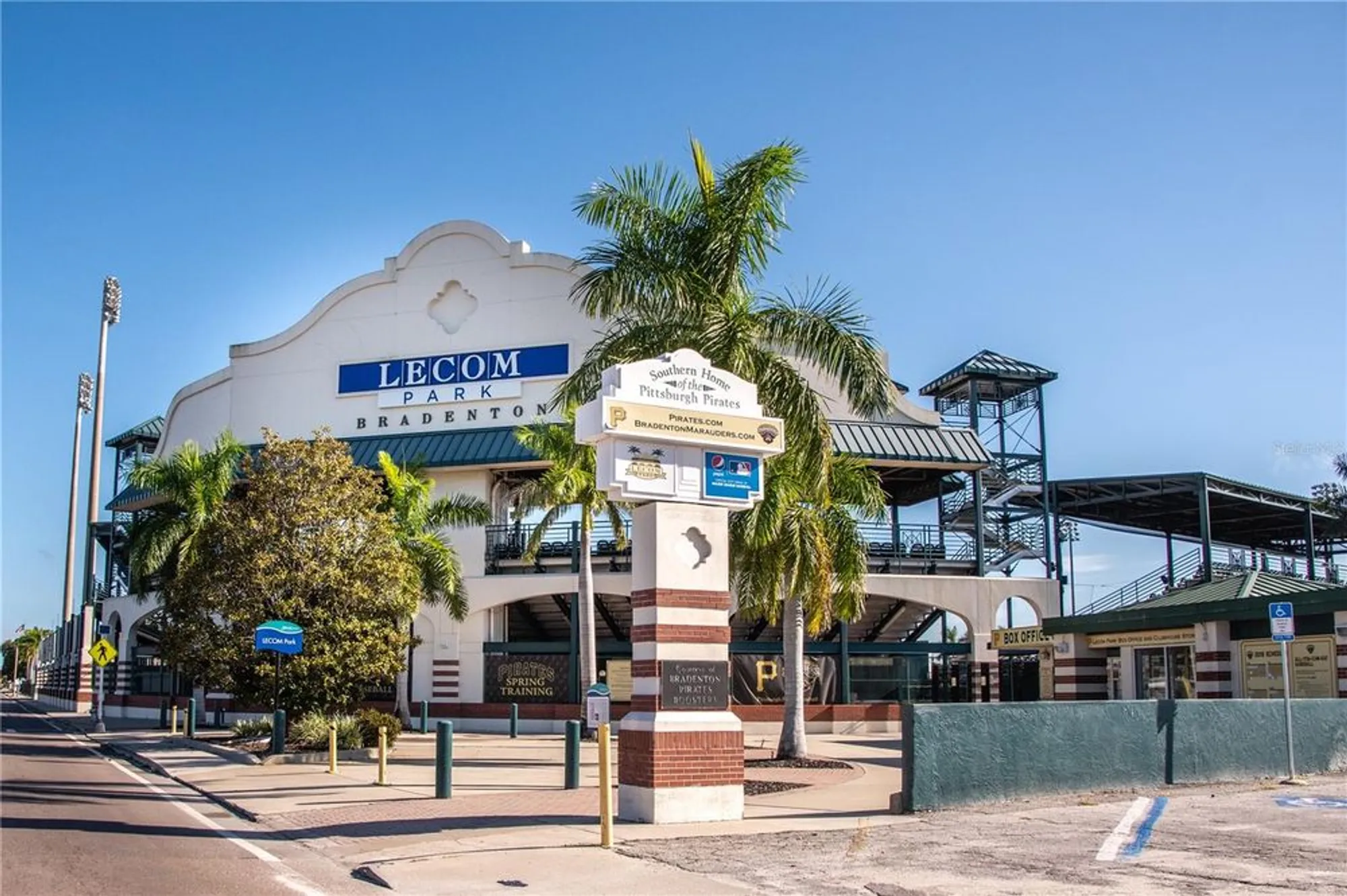 Property Slideshow image 66 of 71 | 6707 stone river rd apt 203, Bradenton, FL, 34203