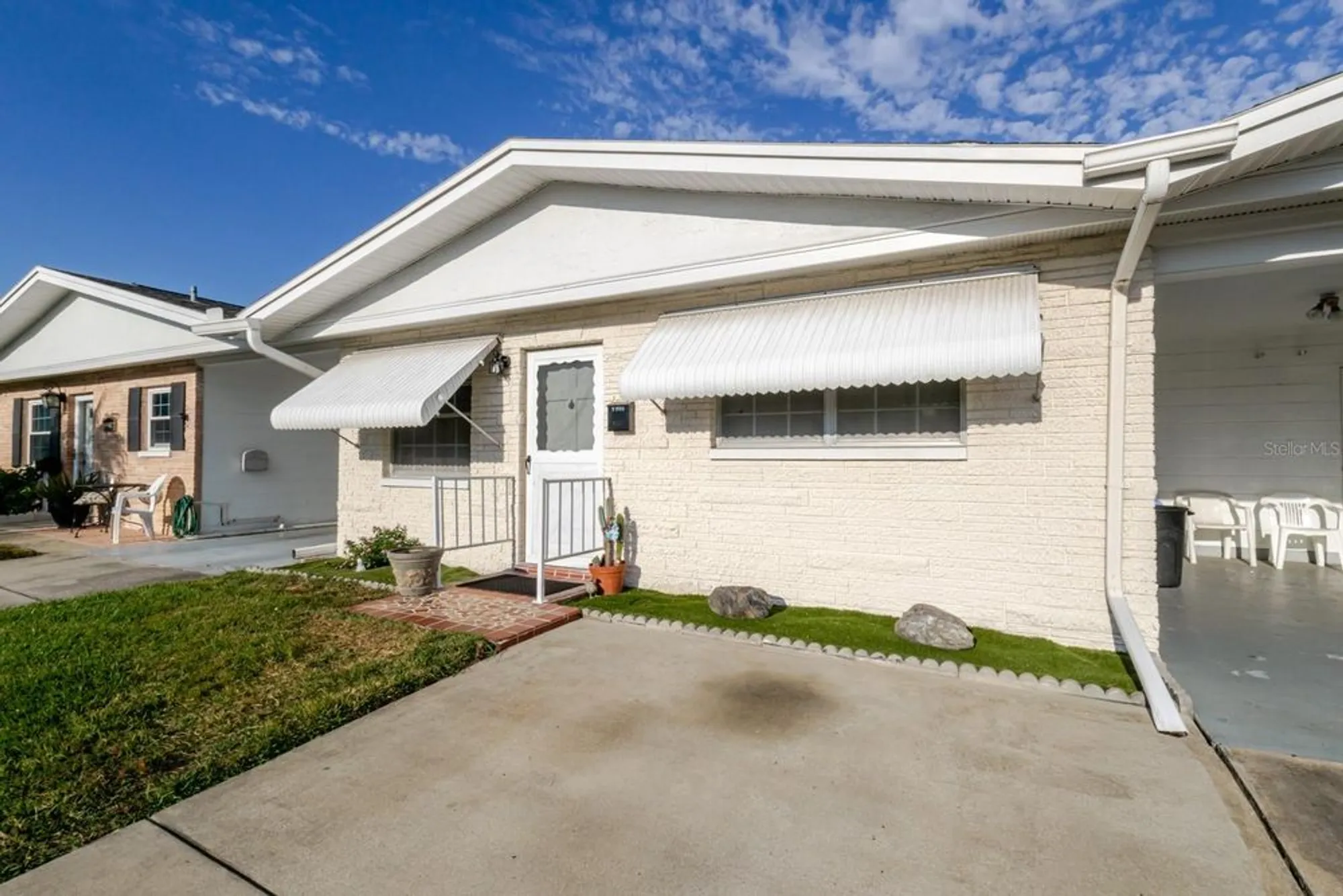 Property Slideshow image 1 of 54 | 9905 dahlia st n # 27, Pinellas Park, FL, 33782