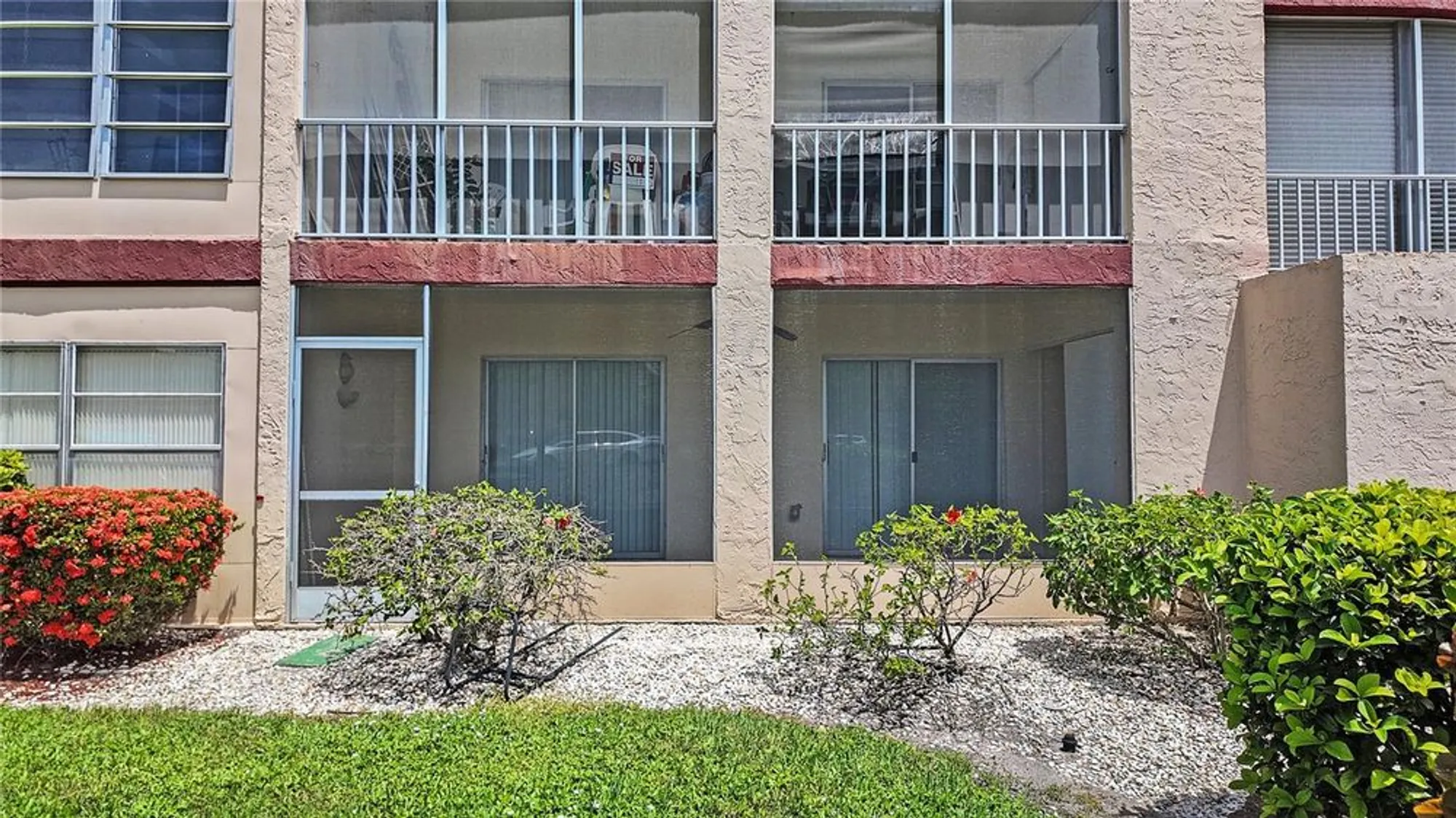 Property Slideshow image 1 of 21 | 4127 heron way # 111, Bradenton, FL, 34205